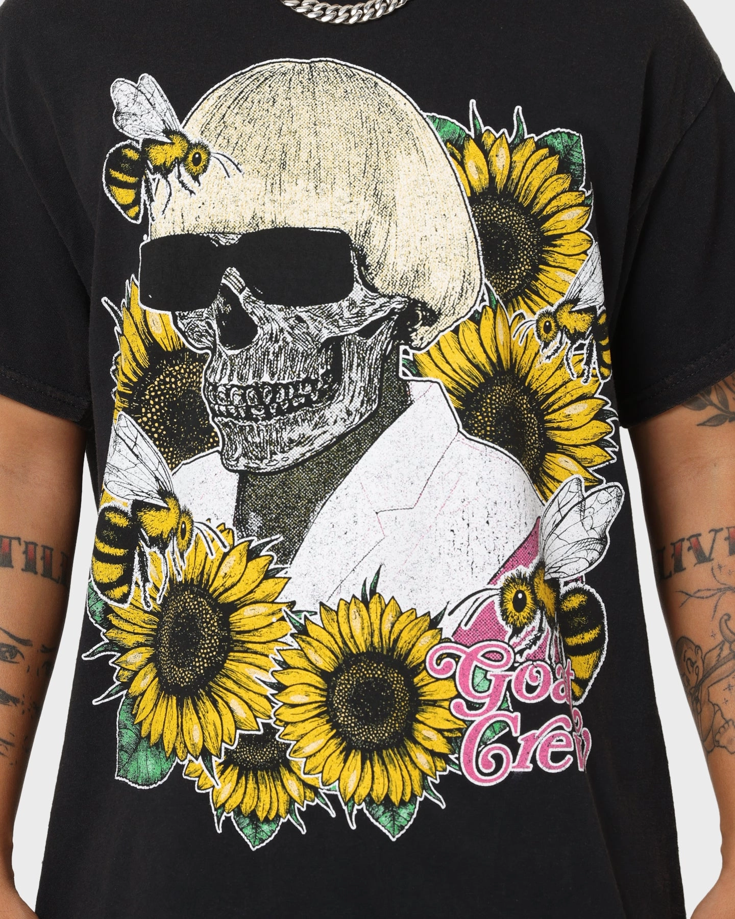 Fit For Comfort Breathable mesh Goat Crew Flower Skull Vintage T-Shirt Black Wash