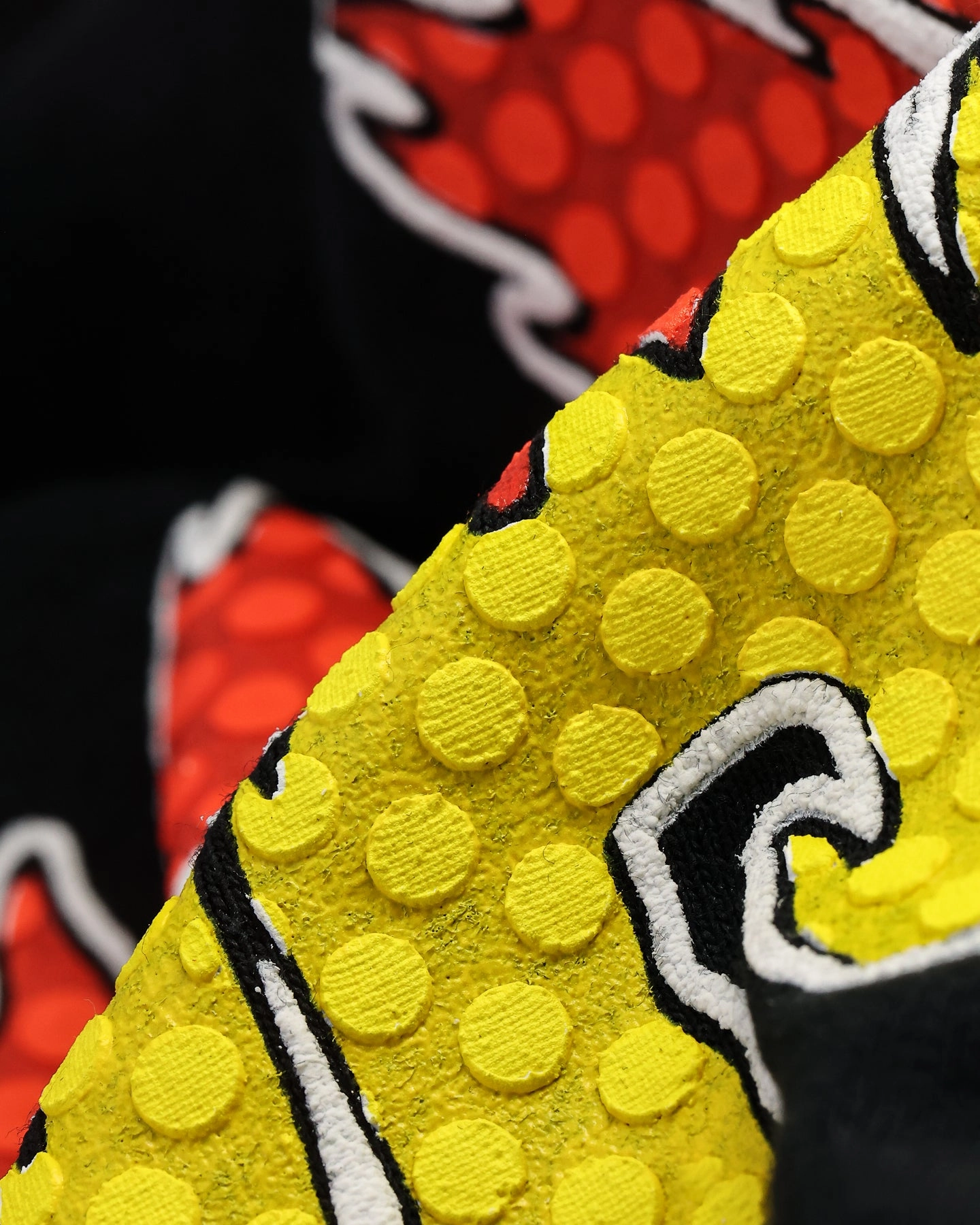 Versatile Layering Chill Comfort Look Goat Crew Hot Spike T-Shirt Black/Red/Yellow