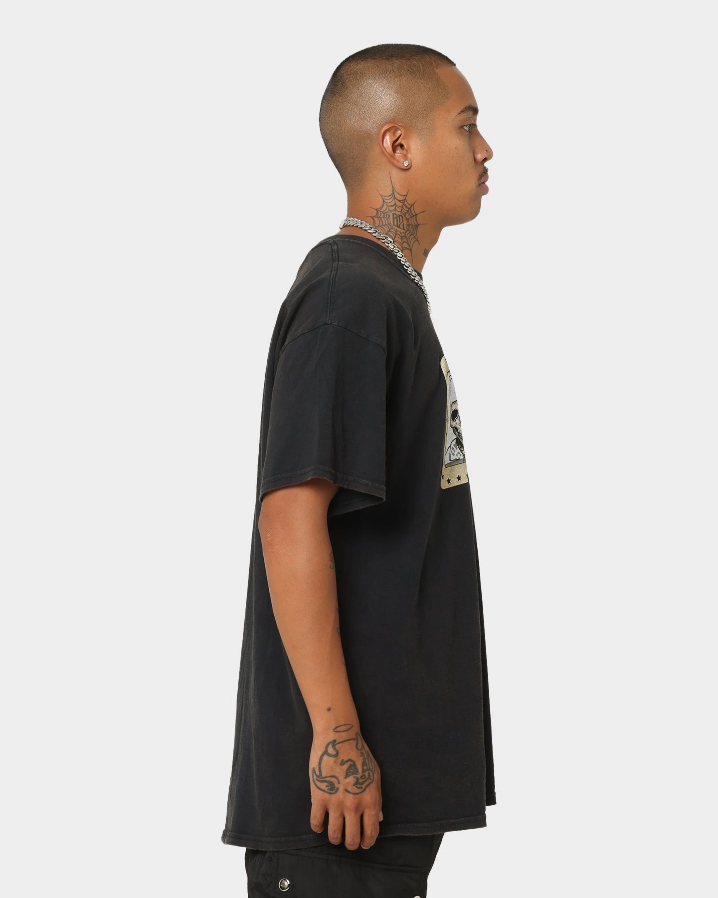 Cozy Wearable Goat Crew License Vintage T-Shirt Black
