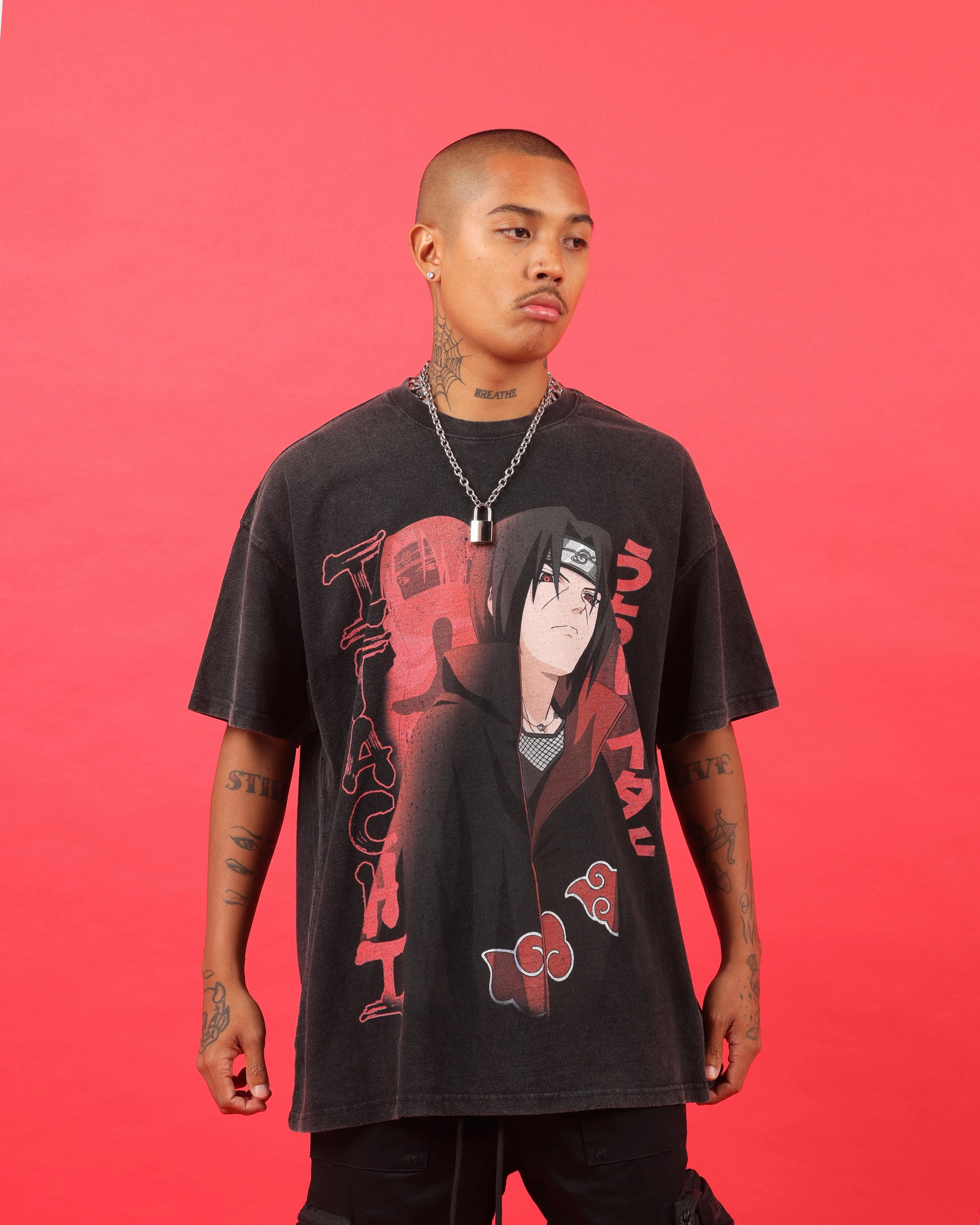 RelaxedFit Soft Layer Goat Crew X Naruto Itachi Premium Vintage T-Shirt Vintage Black