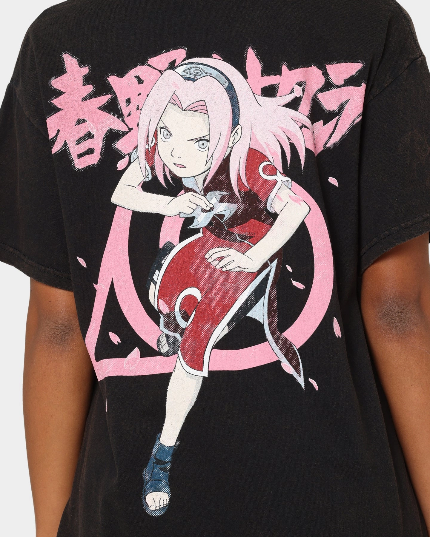Comfy Touch Goat Crew X Naruto Sakura CLR Vintage T-Shirt Washed Black