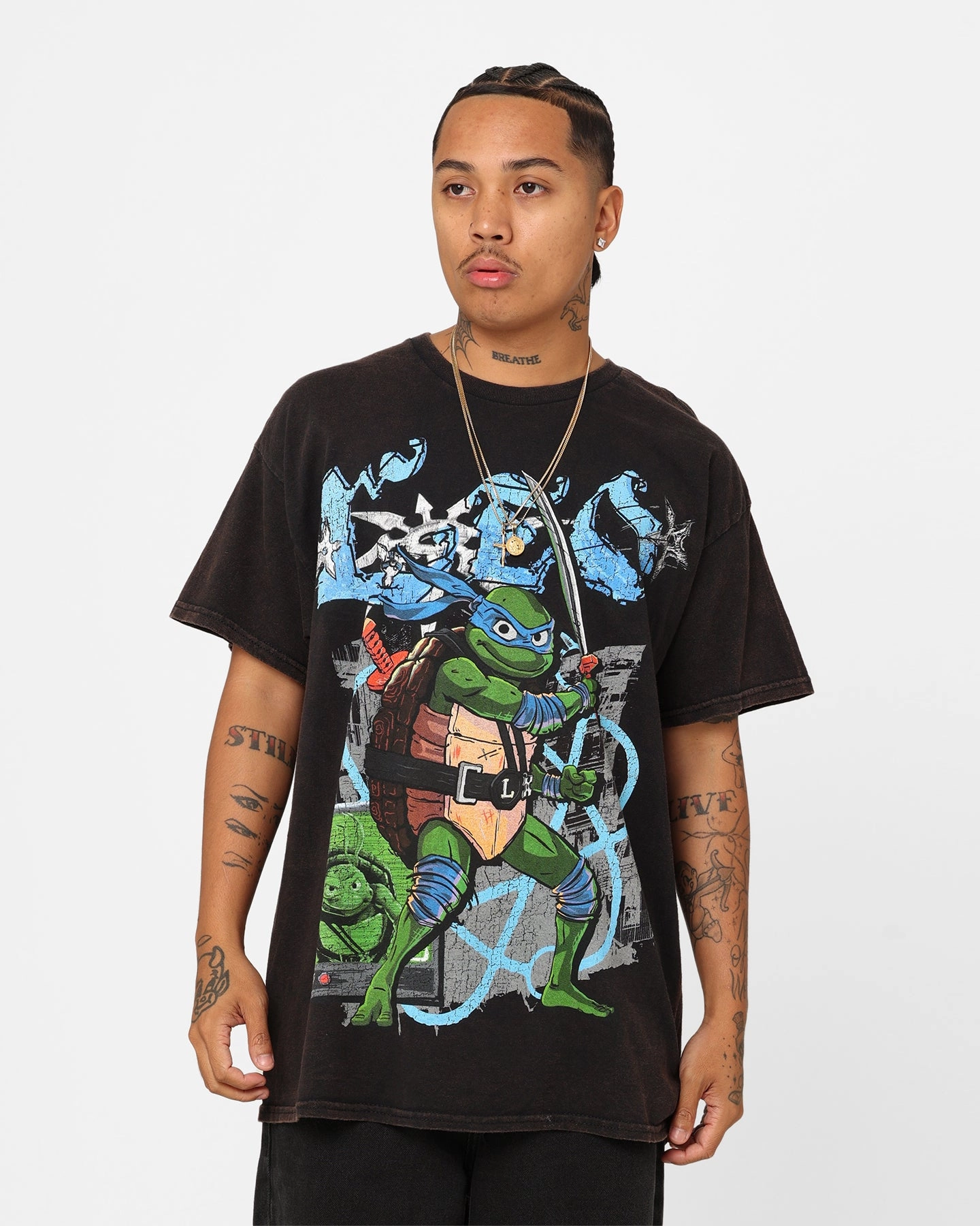 Goat Crew X Teenage Mutant Ninja Turtles Leonardo Vintage T-Shirt Black Wash Casual Chic Wear Soft and Cozy