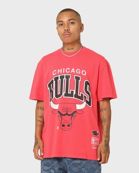 Mitchell & Ness Chicago Bulls XL Arch Vintage T-Shirt Faded Red Cozy Wardrobe Chic Smart