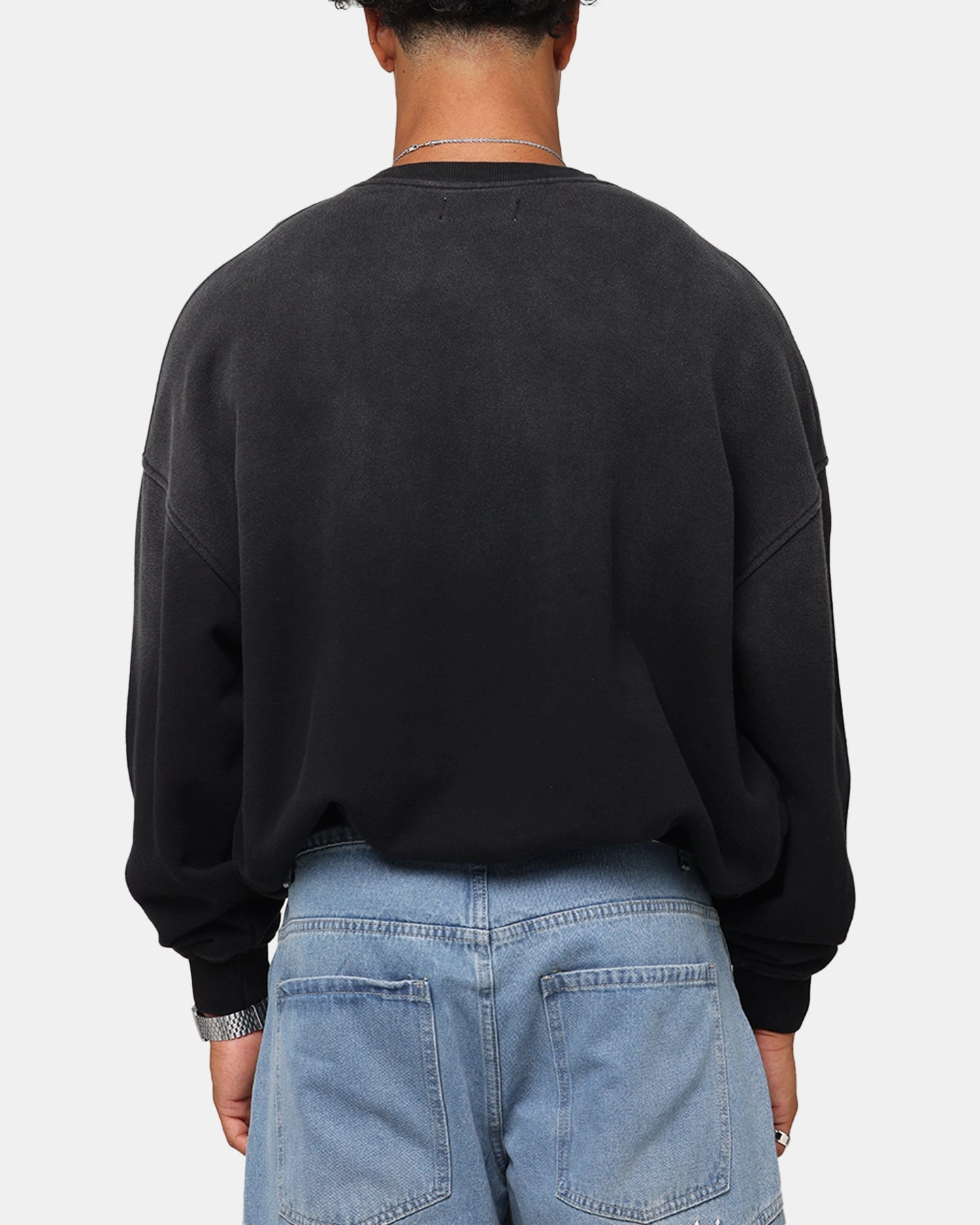 Saint Morta Spray Logo Crewneck Black Elegant Styling