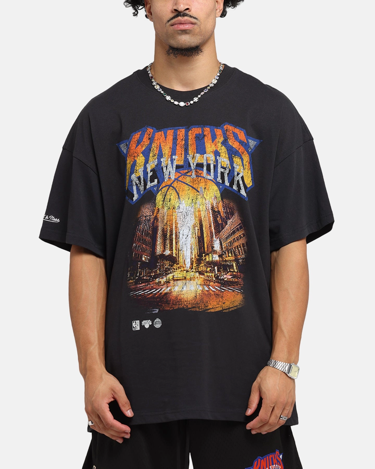 Mitchell & Ness New York Knicks The Garden T-Shirt Faded Black Casual Essentials