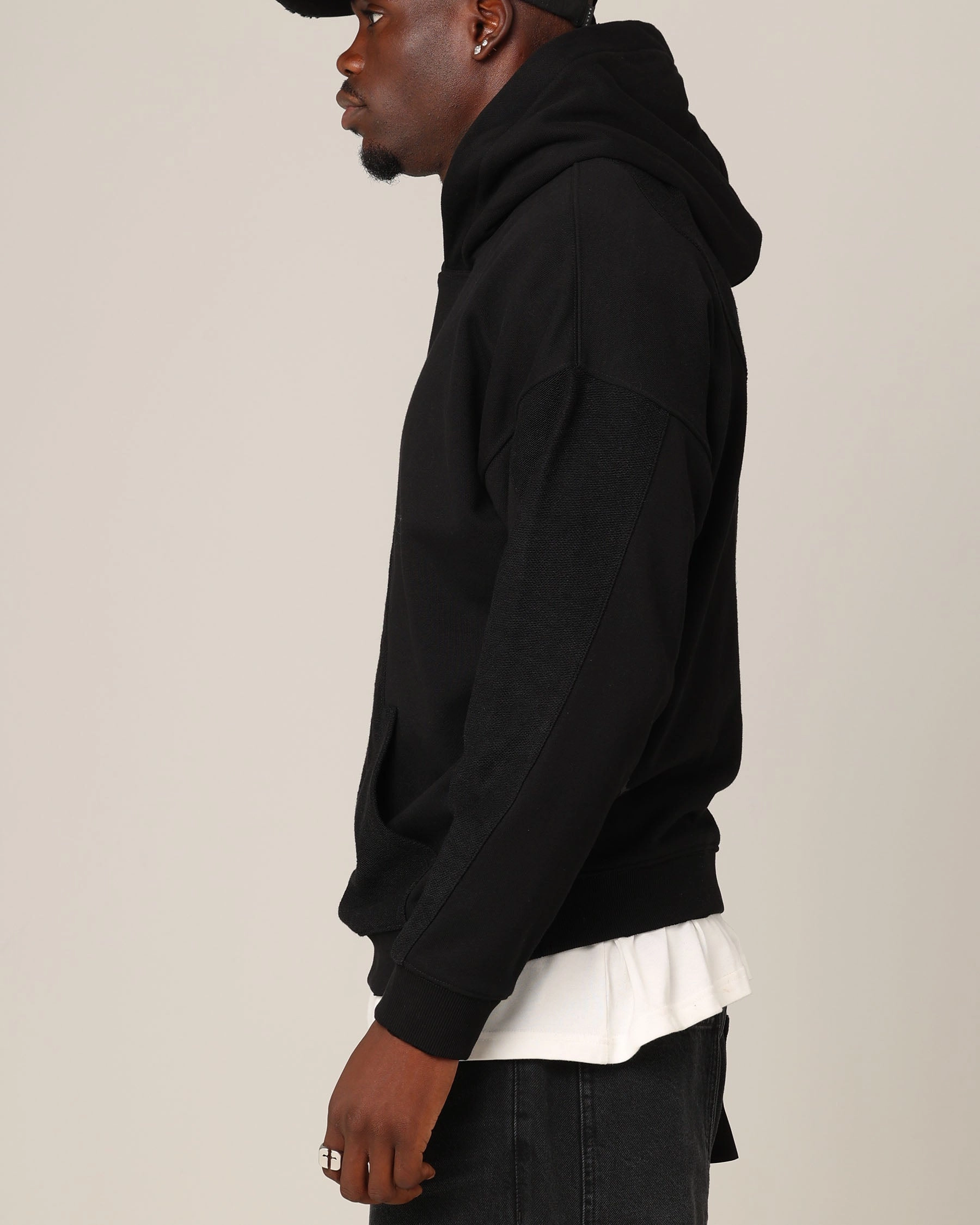 Anti-pill Lightweight Shield Saint Morta Relic Hoodie Black/Black