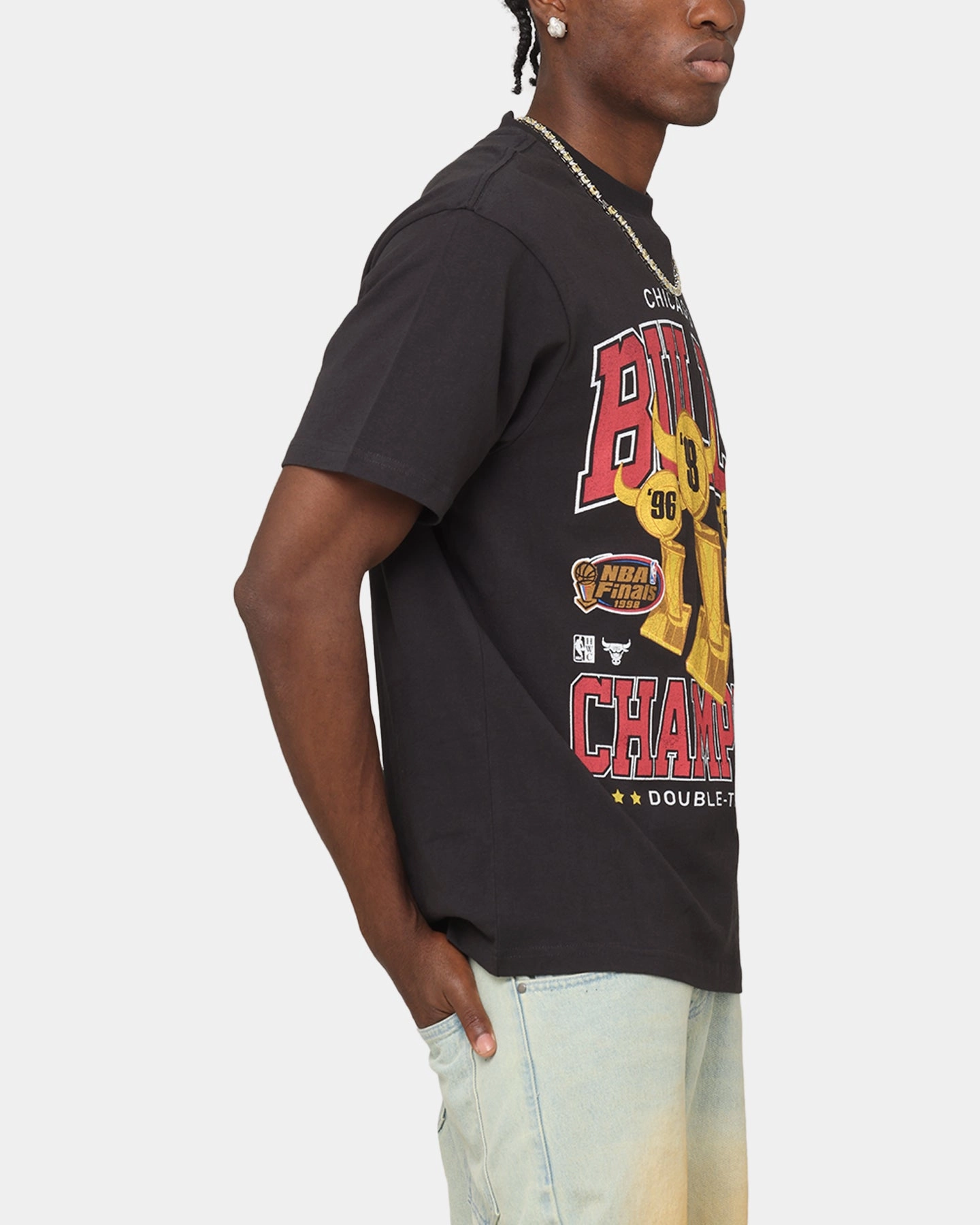 Mitchell & Ness Chicago Bulls Pinnacle T-Shirt Faded Black High Density Weave Colorfast Material