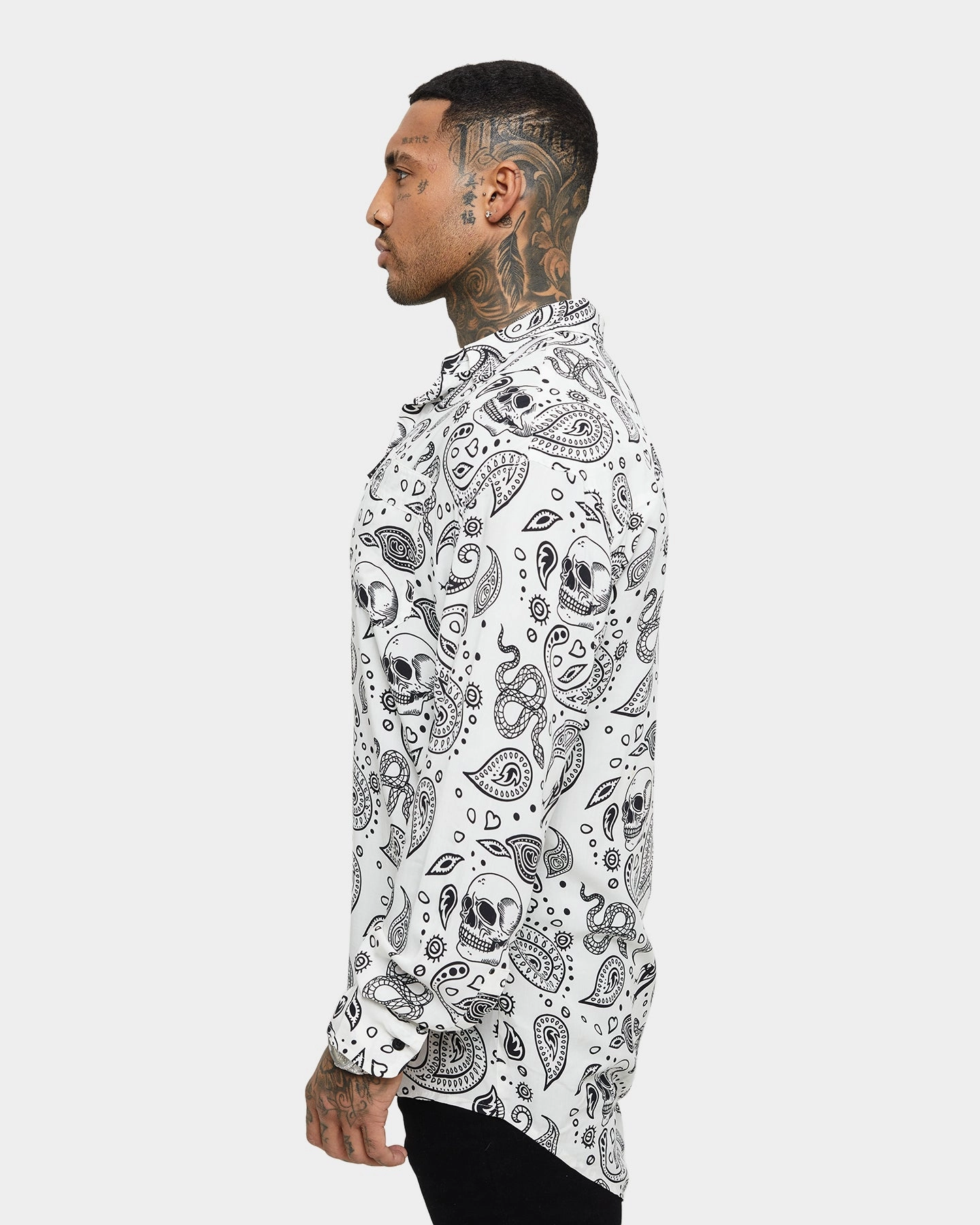 Unisex Option Saint Morta Paisley Skulls Long Sleeve Button Up Shirt White/Black