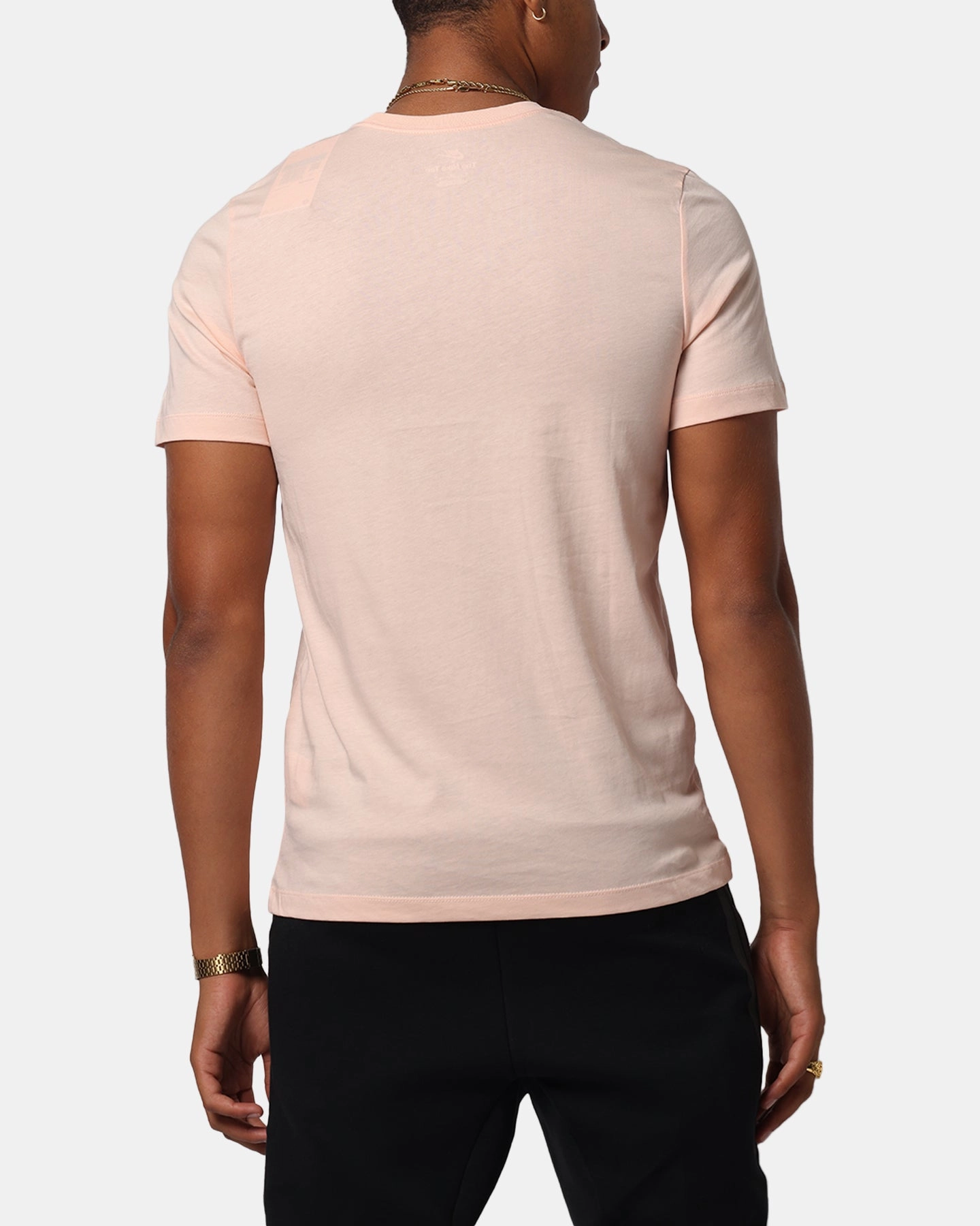 Nike Sportswear Club T-Shirt Coral/White Cool Comfort