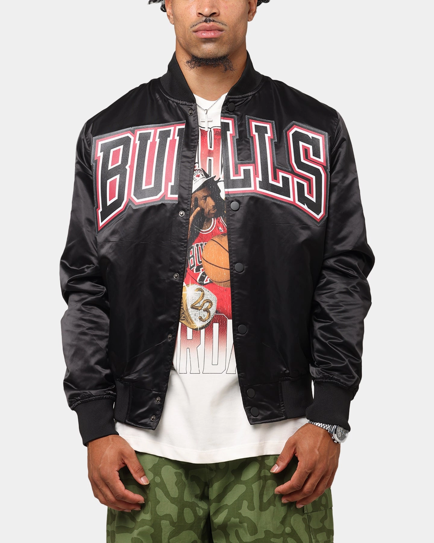 Pro Standard Chicago Bulls Big Logo Satin Jacket Black Hike