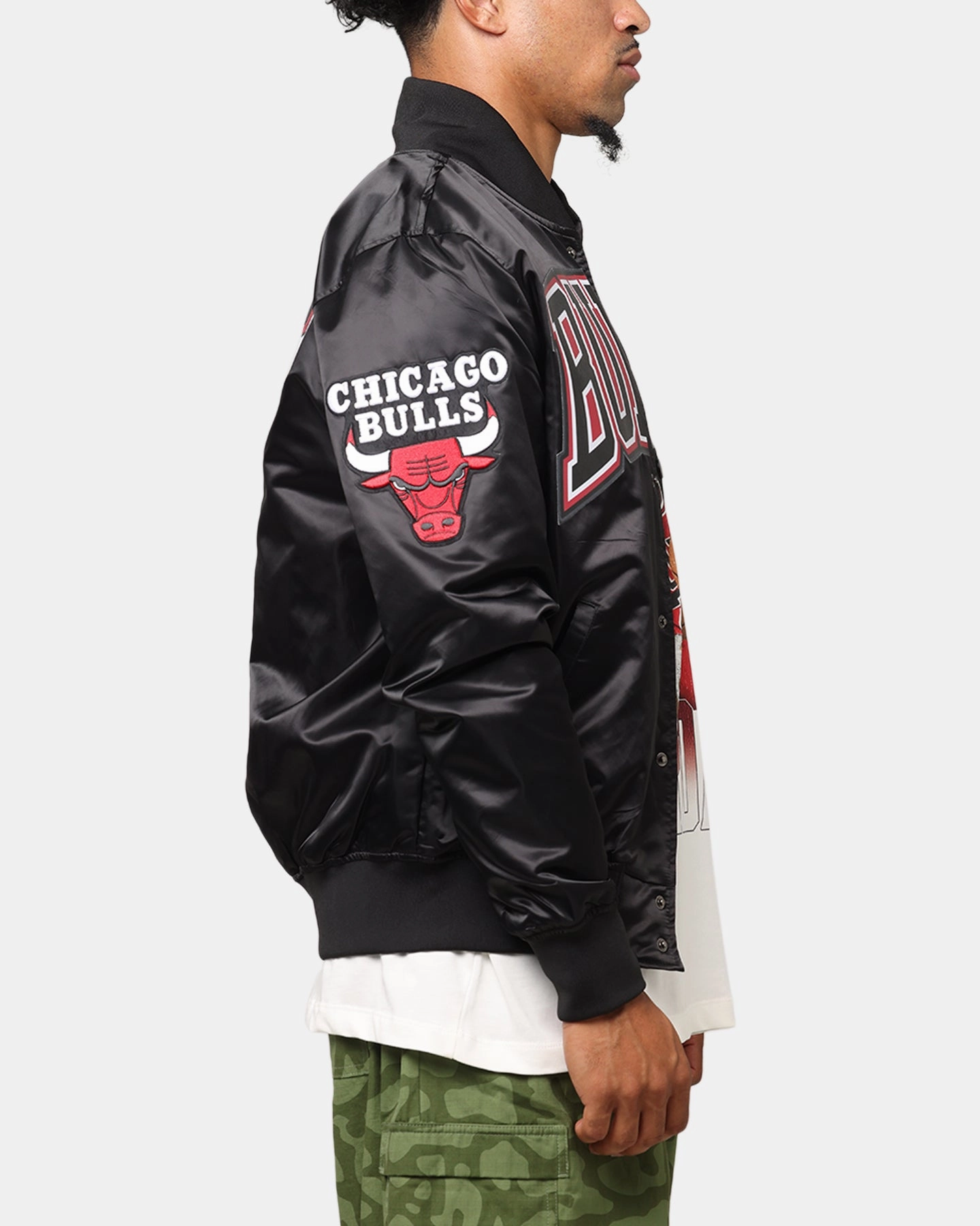 Faith Pro Standard Chicago Bulls Big Logo Satin Jacket Black