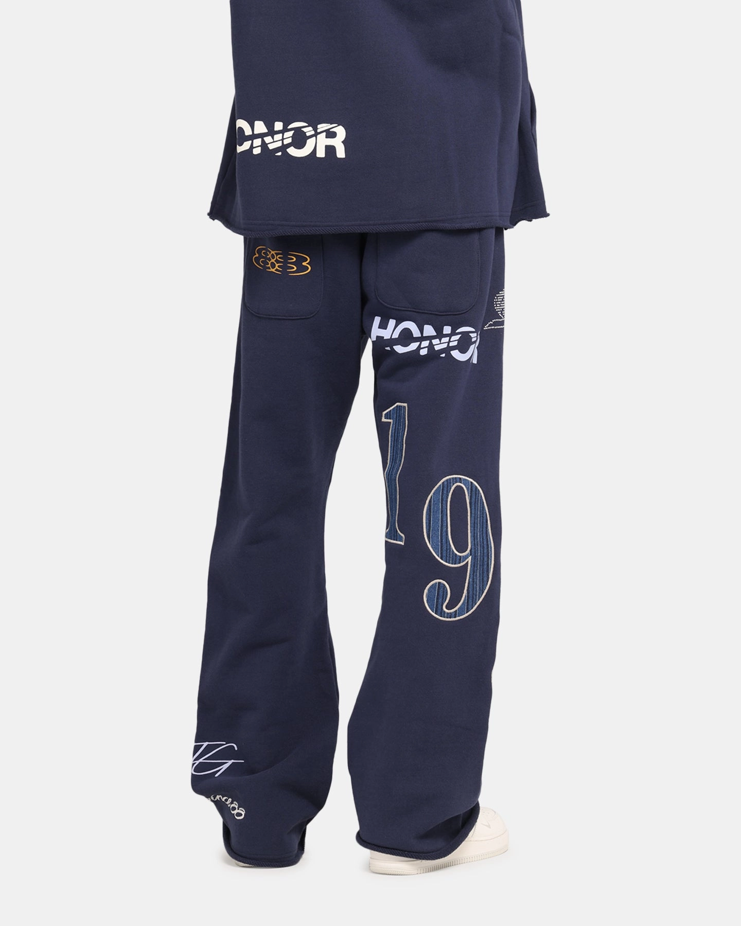Layered Style Slim Silhouette Honor The Gift 1988 Sweat Pants Navy