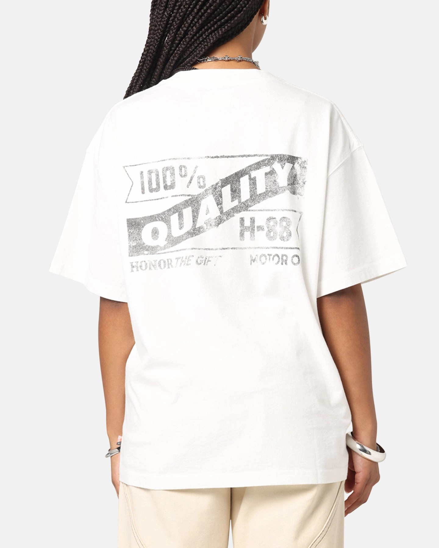 Honor The Gift Vintage Oil T-Shirt White Weekend Smart Look Sports Outfit