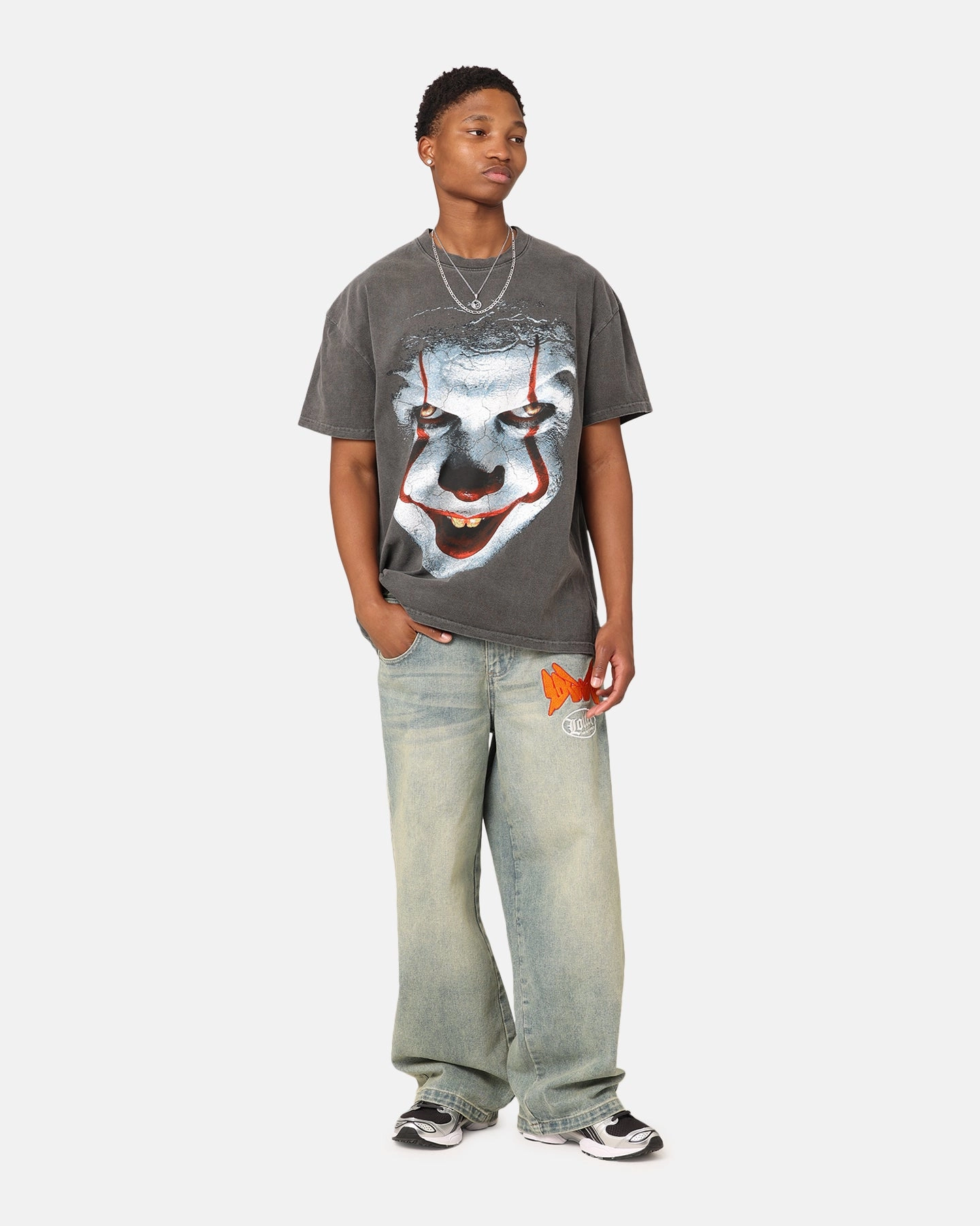 Relaxed Comfort Look American Thrift X It Pennywise Vintage T-Shirt Black Wash