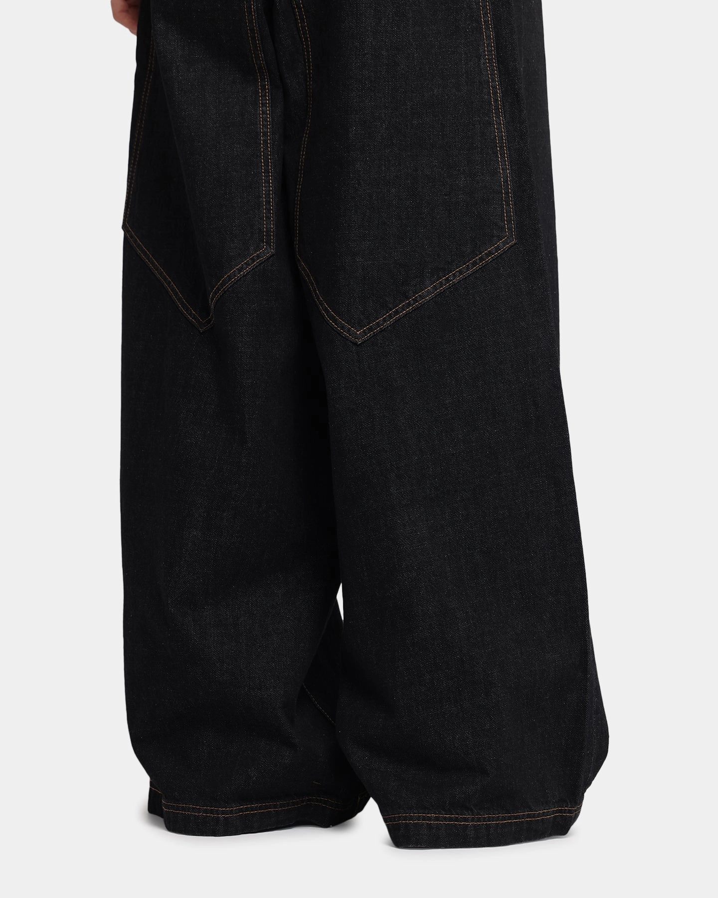 Weekend Warrior Elegant Softened Lining Loiter Skate Jeans Black