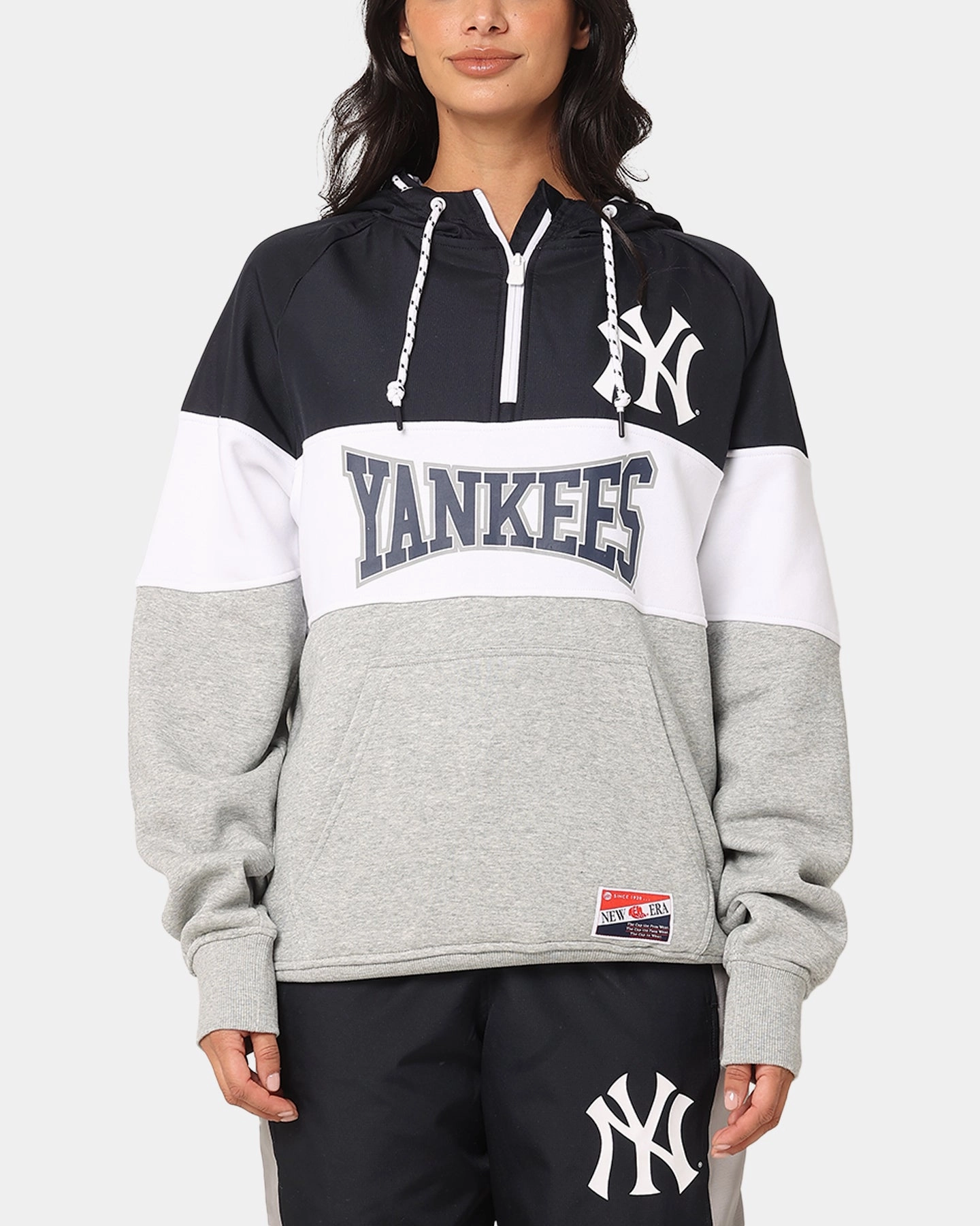 New Era New York Yankees Quarter Zip Hoodie Navy NoiseReduced Closure System