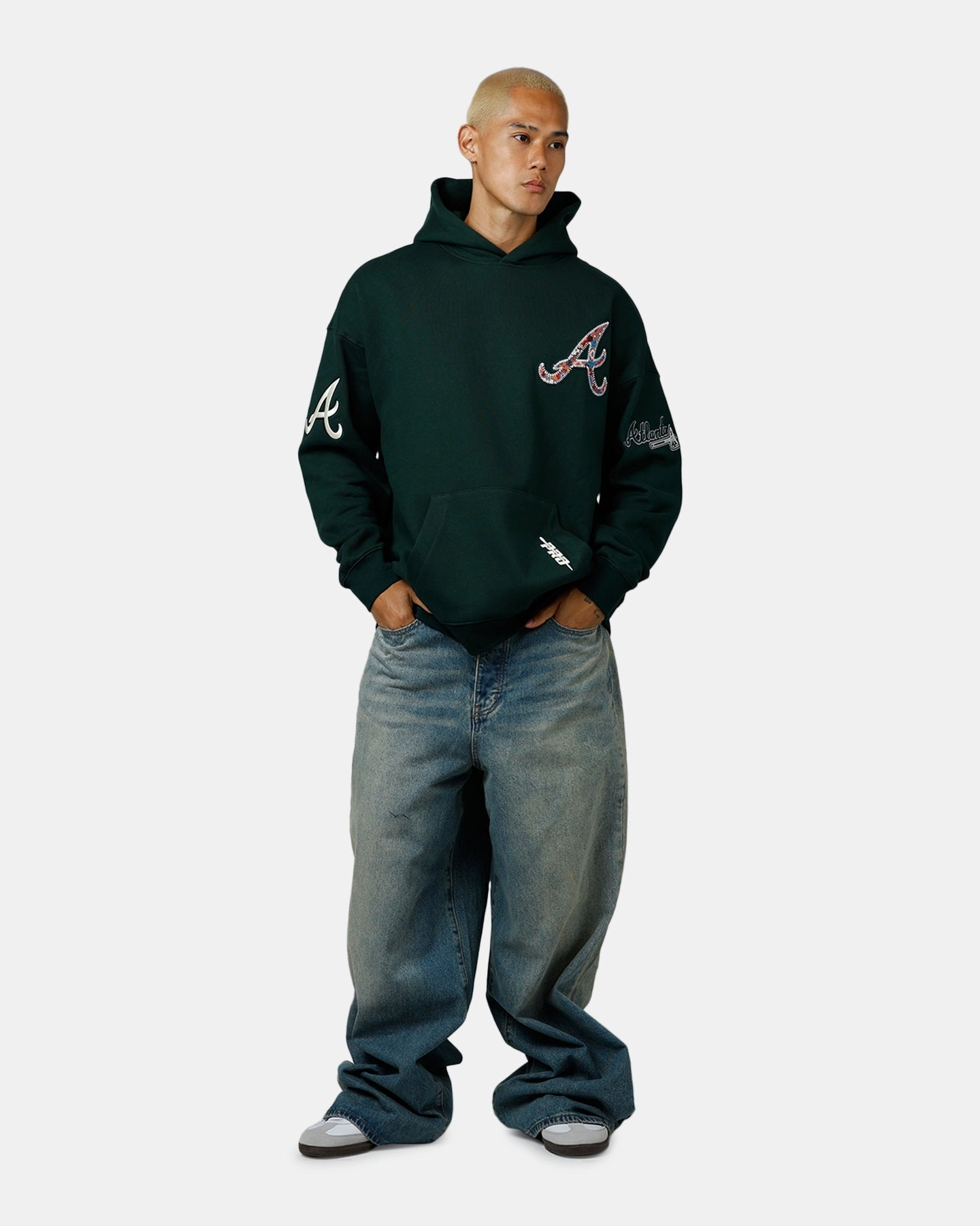 Pro Standard Atlanta Braves Tapestry 2.0 Hoodie Dark Green Layer Smart