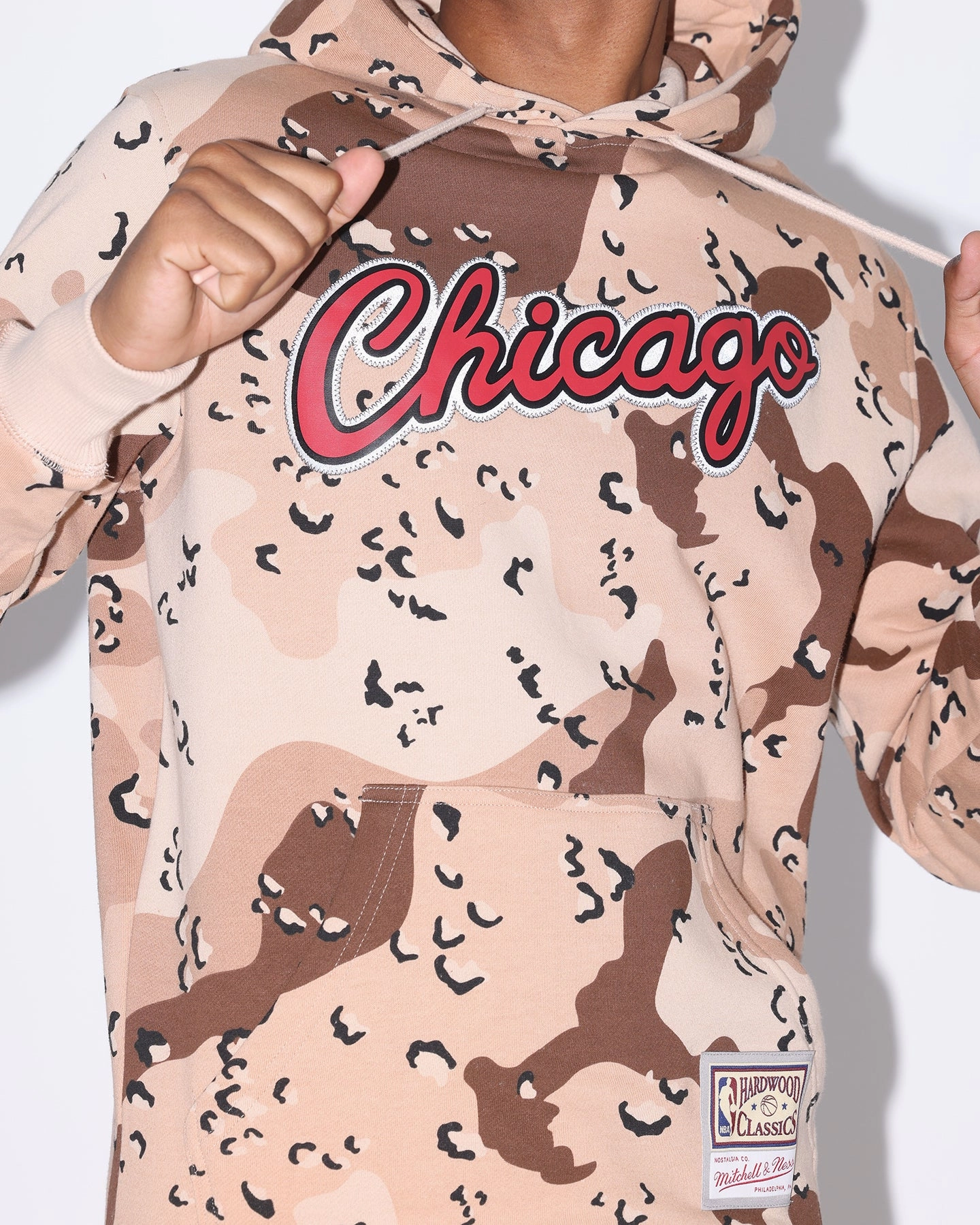 Popular Interchangeable Liner System Mitchell & Ness Chicago Bulls Camo Reflective Hoodie Sand Camo