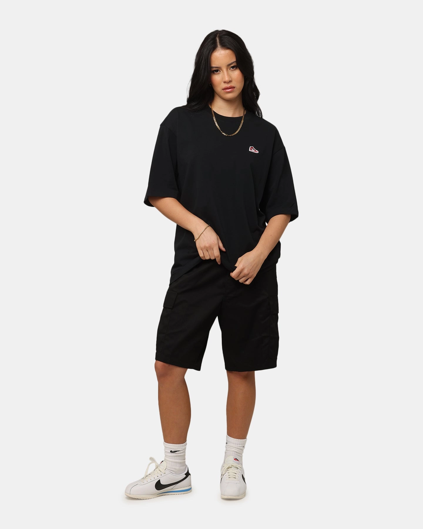 Jordan Brand Sneaker Patch Crewneck T-Shirt Black/Varsity Red Smart Outfit