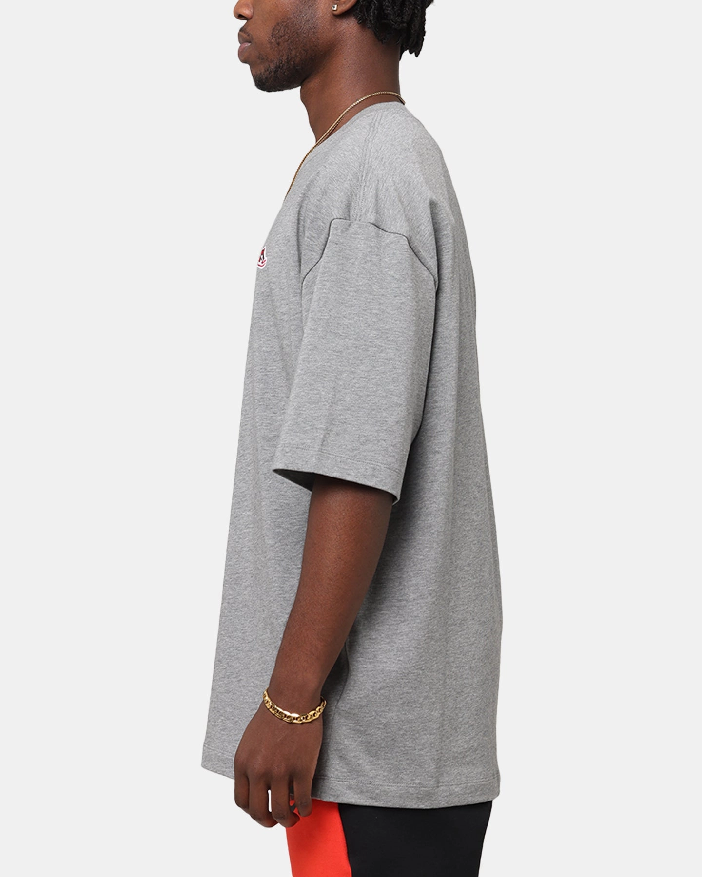 Jordan Brand Sneaker Patch Crewneck T-Shirt Carbon Heather Everyday Fashion