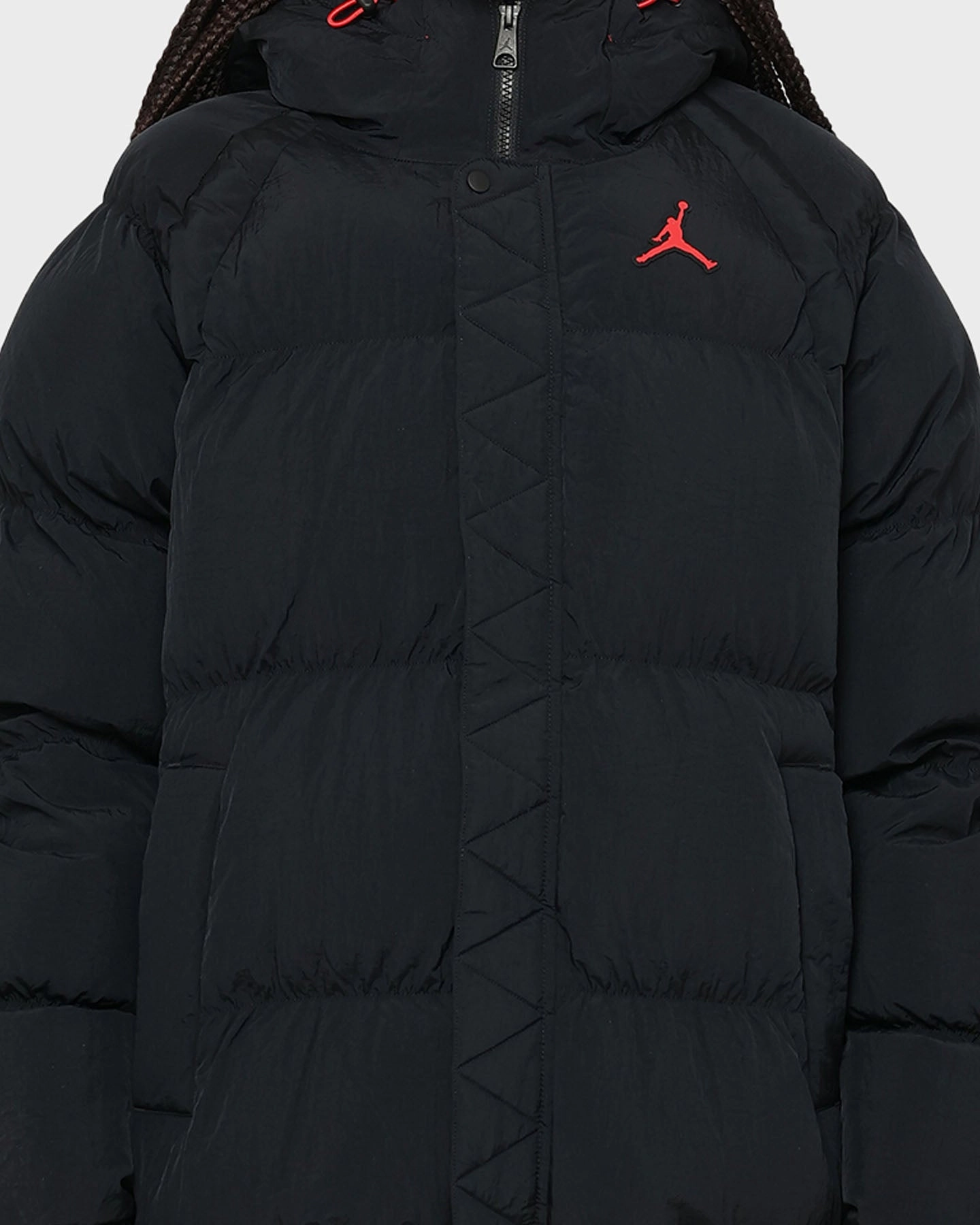 Jordan Essential Puffer Jacket Black/Fire Red FlexibleMovement festival - goers