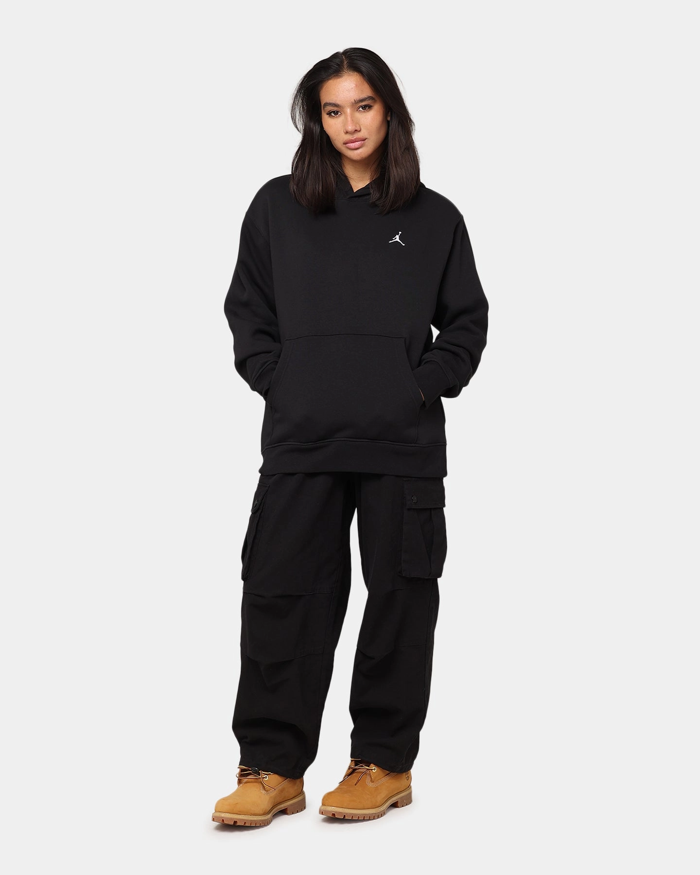 Jordan Essentials Fleece Pullover Black/Black/White Flexible Heat Sealed Seams