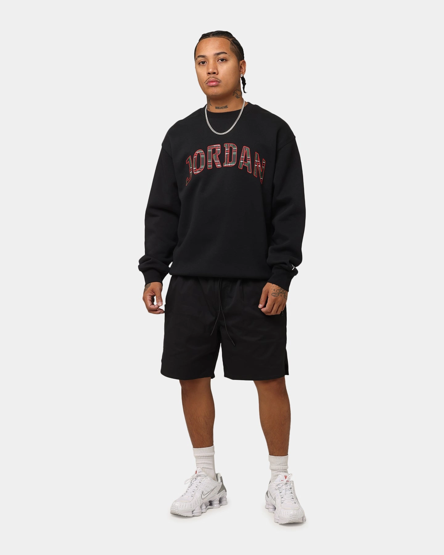 Jordan Essentials Holiday Fleece Crewneck Black/Sail HiddenPockets