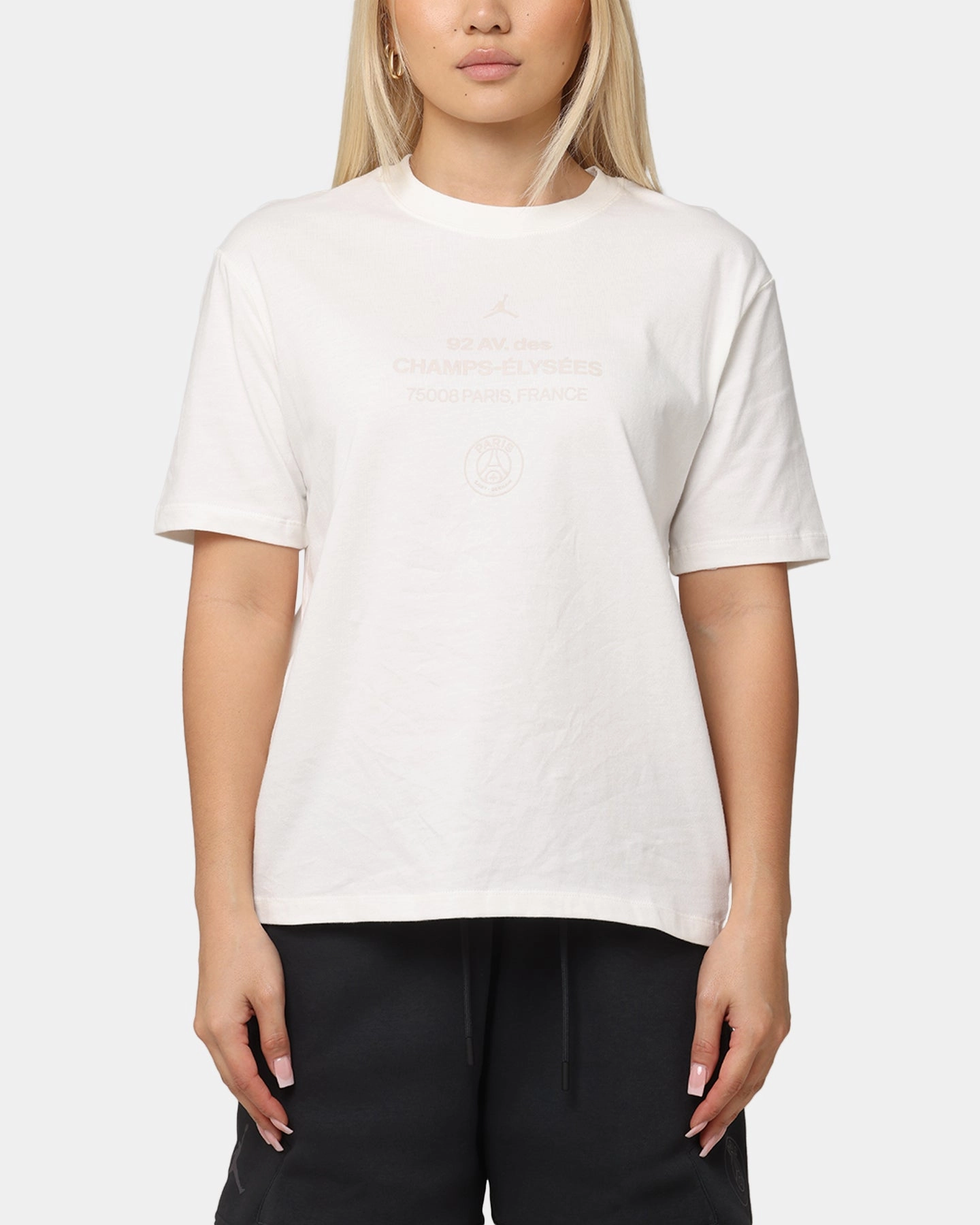 Jordan Women's Paris Saint-Germain Graphic T-Shirt Rust Sail/Pale Ivory Layered Sleeve Construction