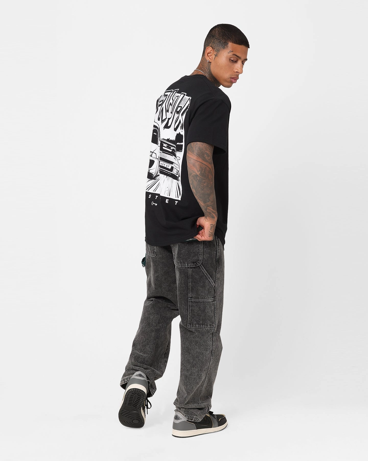Classic Layer Wear Key Street Versus T-Shirt Black