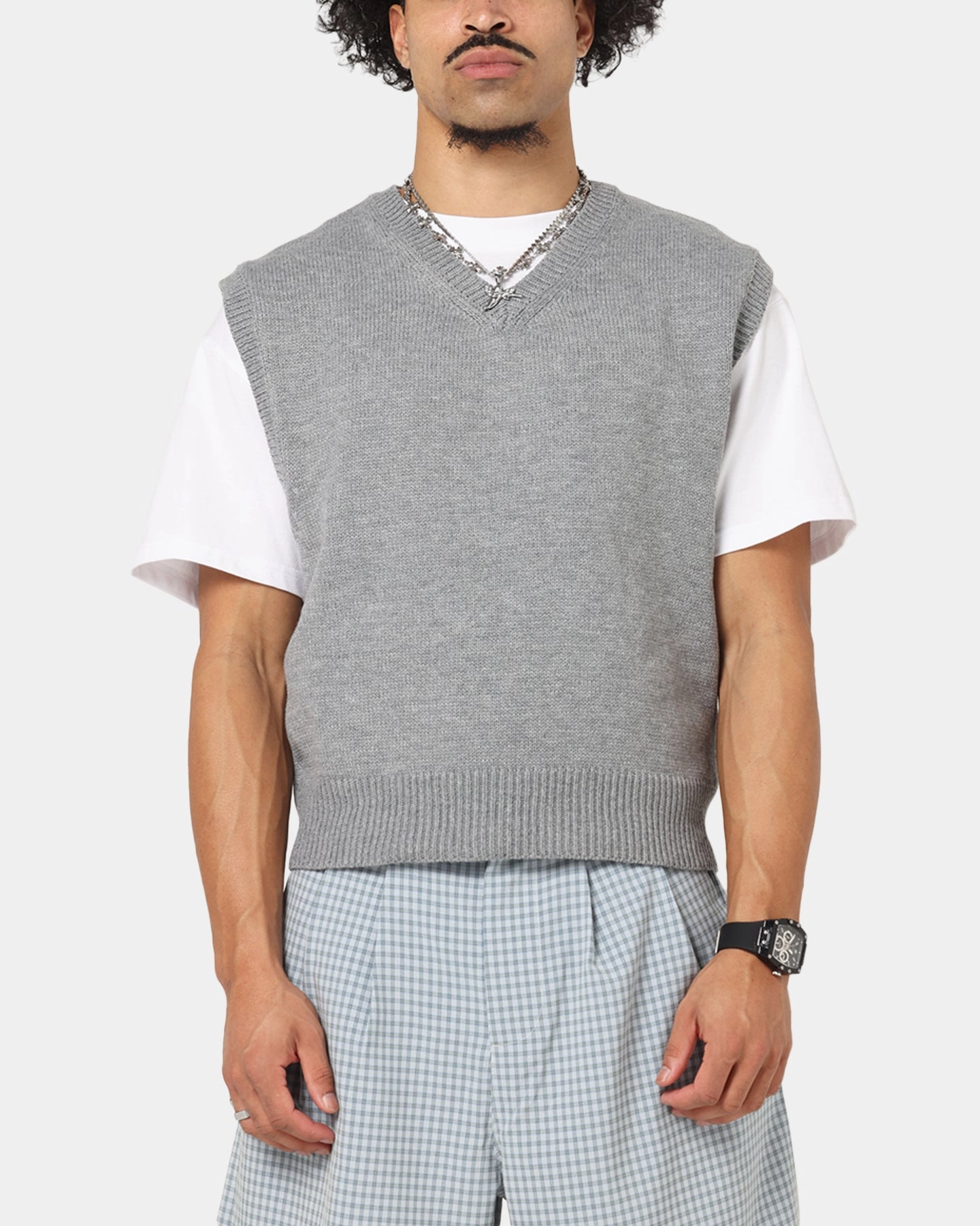XXIII Cropped Sweater Vest Grey Badge NonBulky Midweight Build
