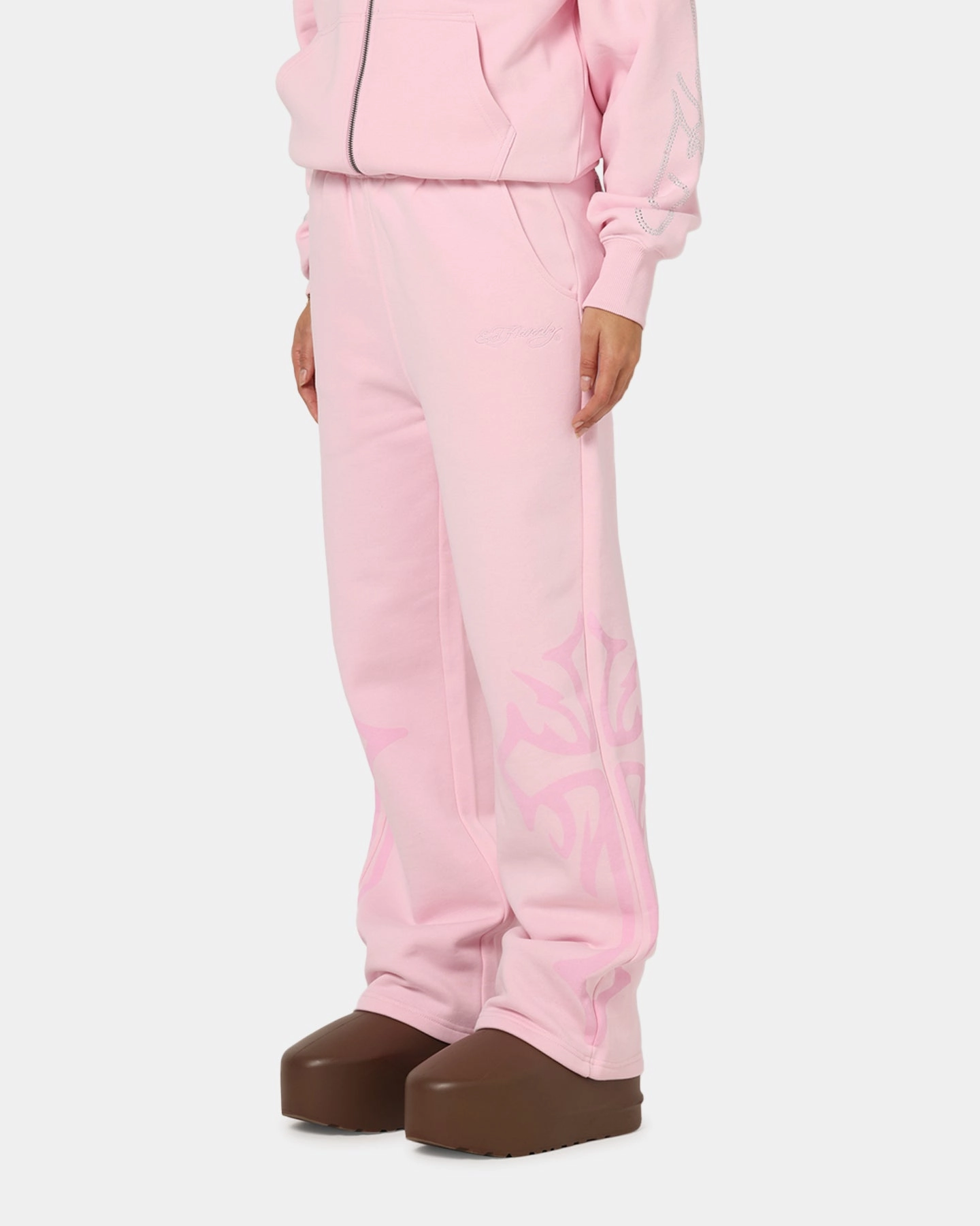 Travel Essential Easy Care Ed Hardy Trinity Sweatpants Pink