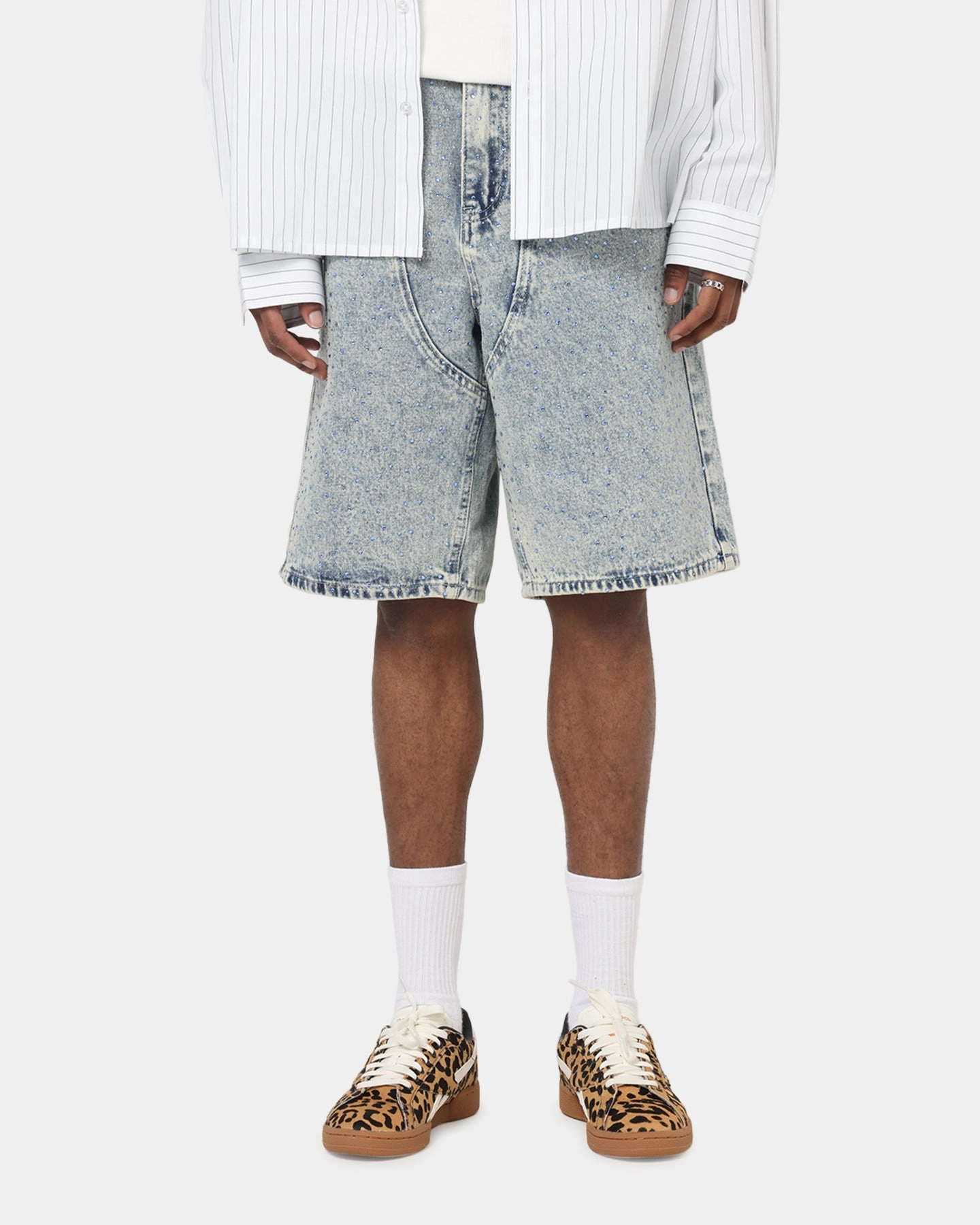 XXIII Diamond Buckle Back Jorts Blue Stonewash Timeless Look