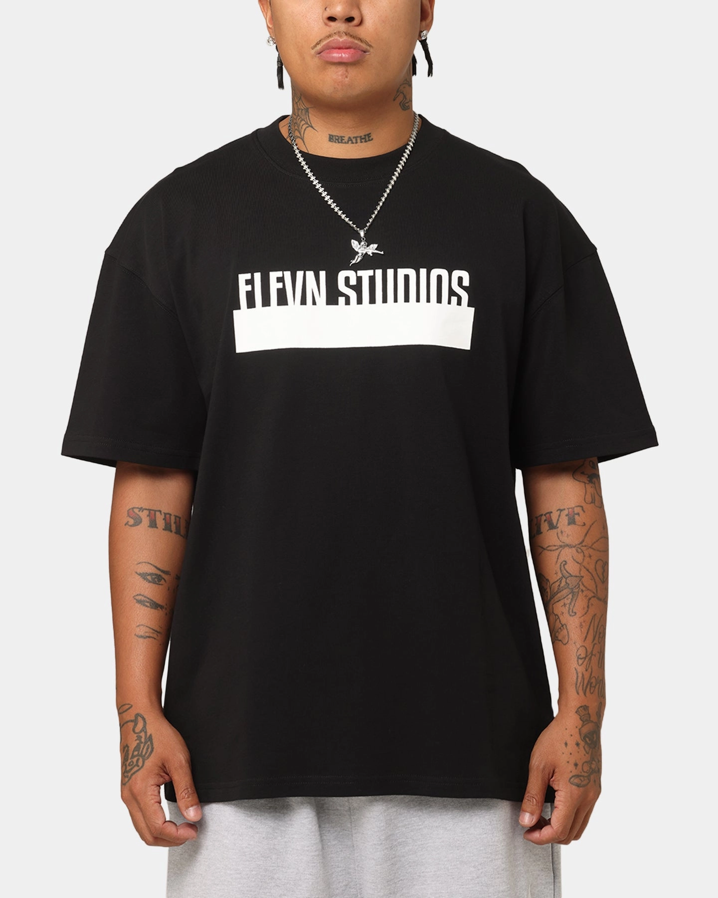 Trendy Comfort Elevn Clothing Co Blocked Out T-Shirt Black