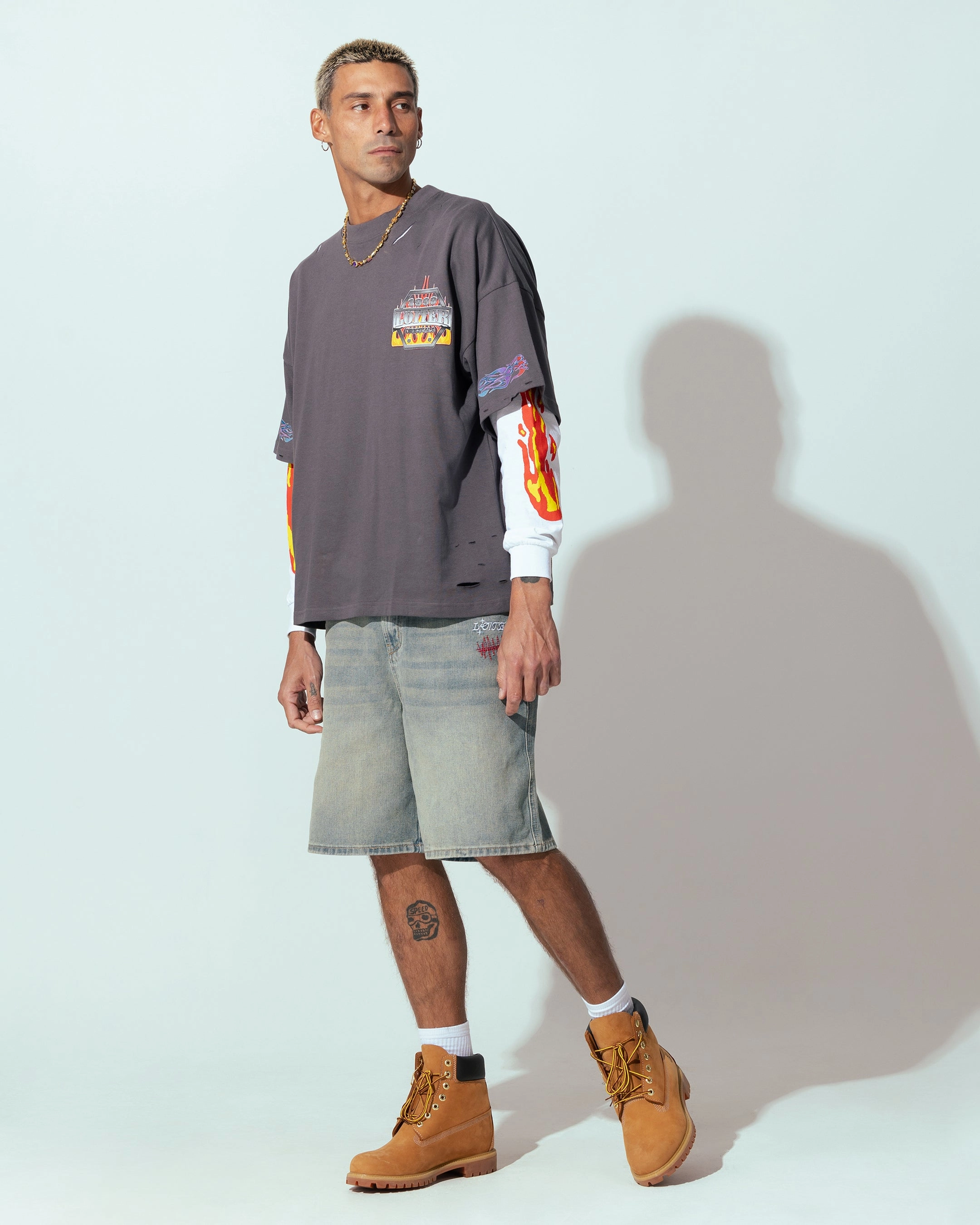 Metallic accents Loiter Sk8 Jorts Washed Blue