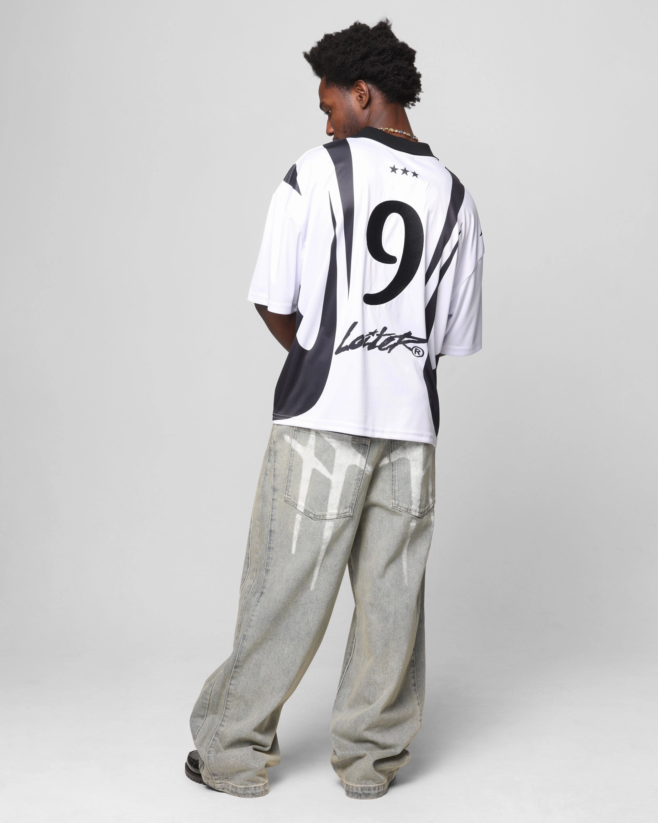 Tactile Surface Weave Functional Fit Loiter United Football Jersey White/Black