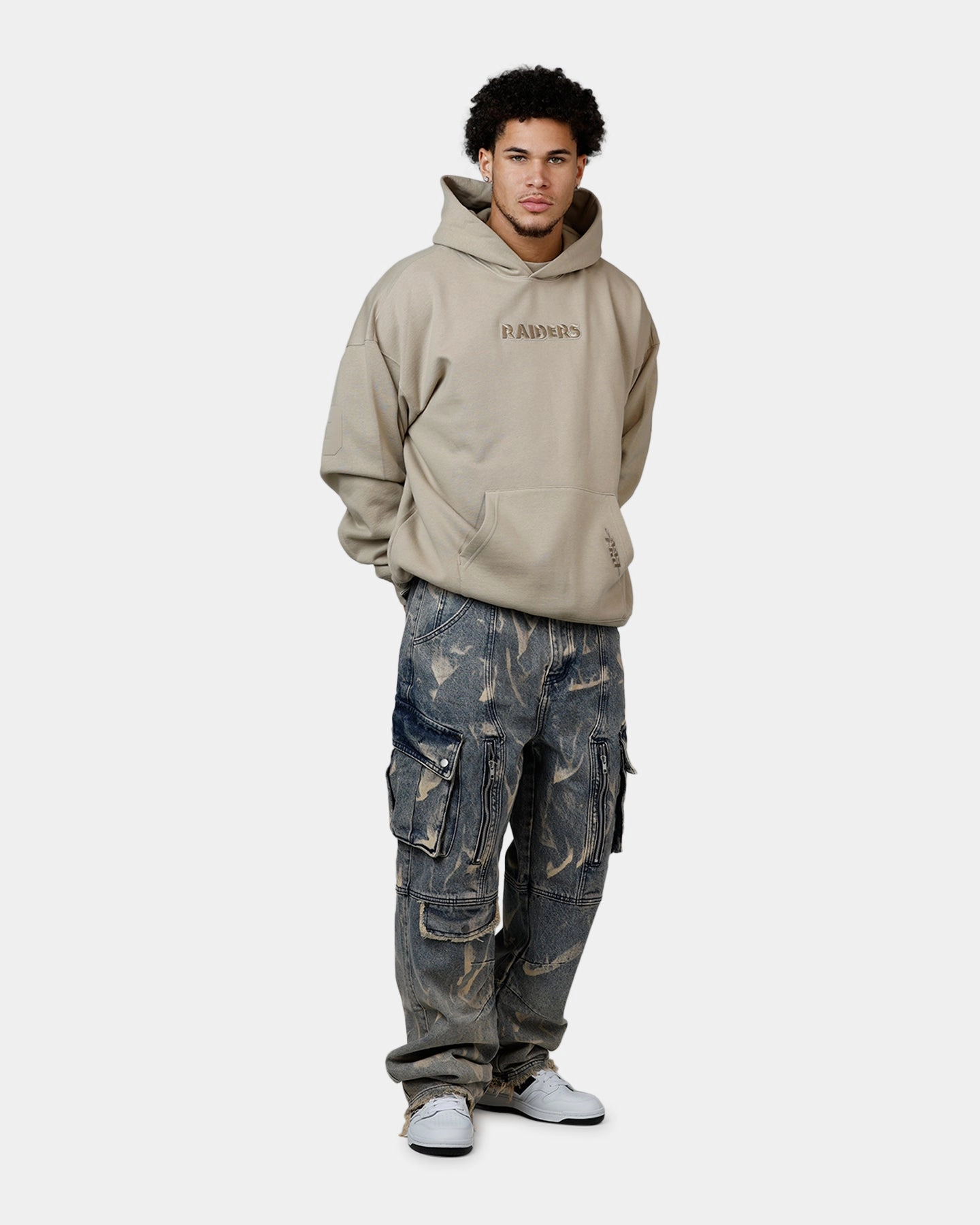 Pro Standard Las Vegas Raiders Wingspan Hoodie Taupe suitable for cosplay