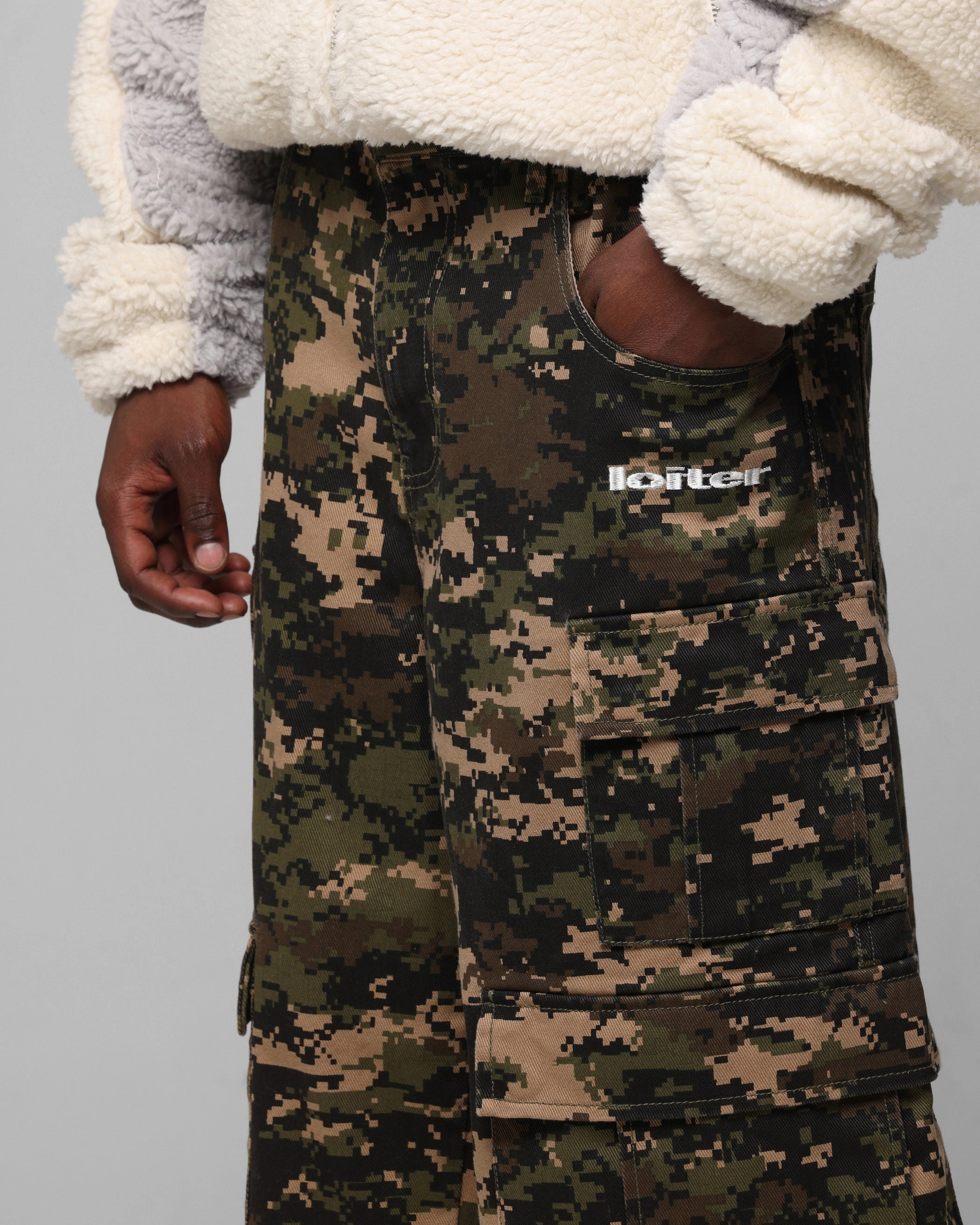 Soft Stretch Eco Certified Dye Loiter 3 Quarter Pants Digi Camo