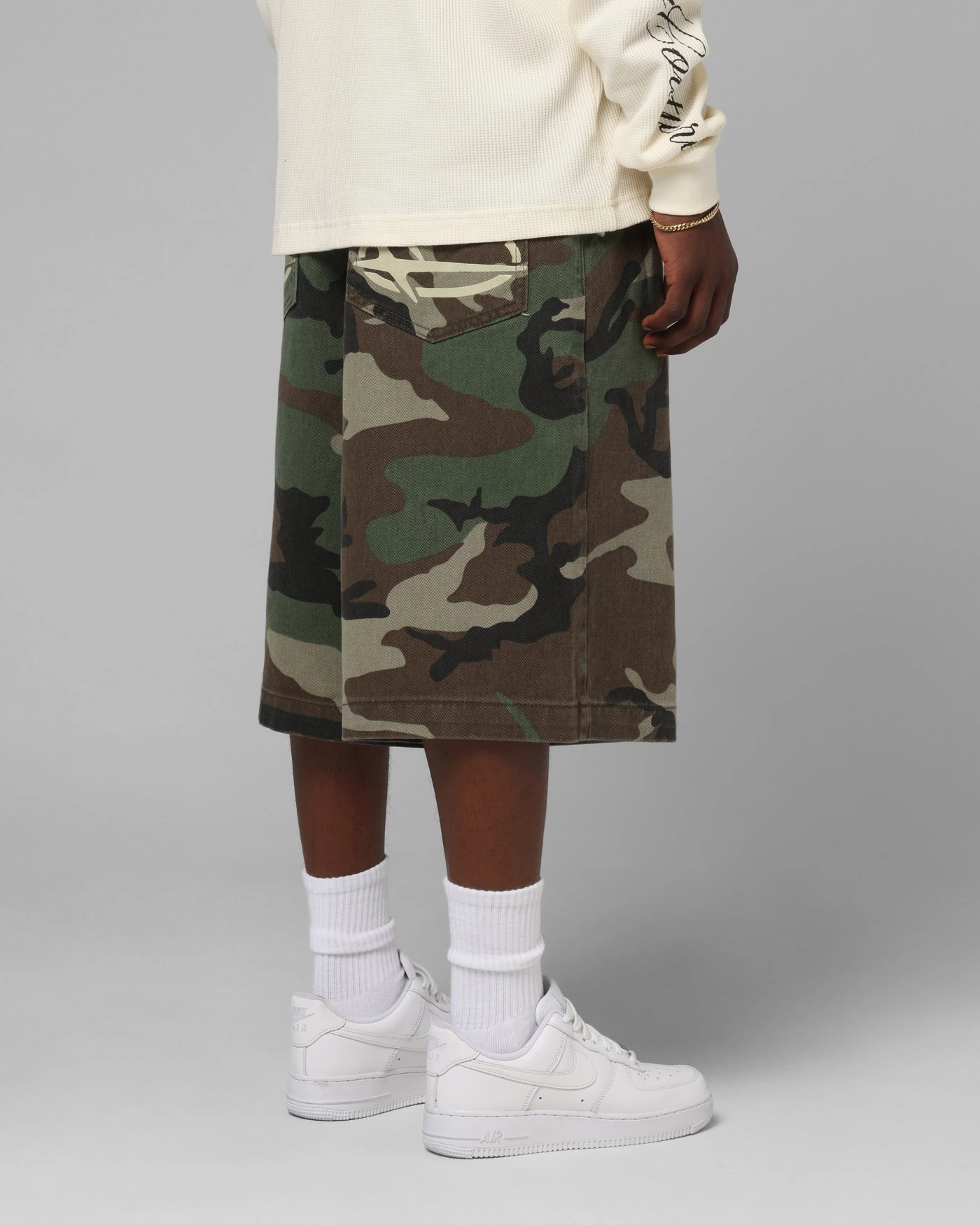 retail industry Loiter 3 Quarter Shorts Woodland Camo