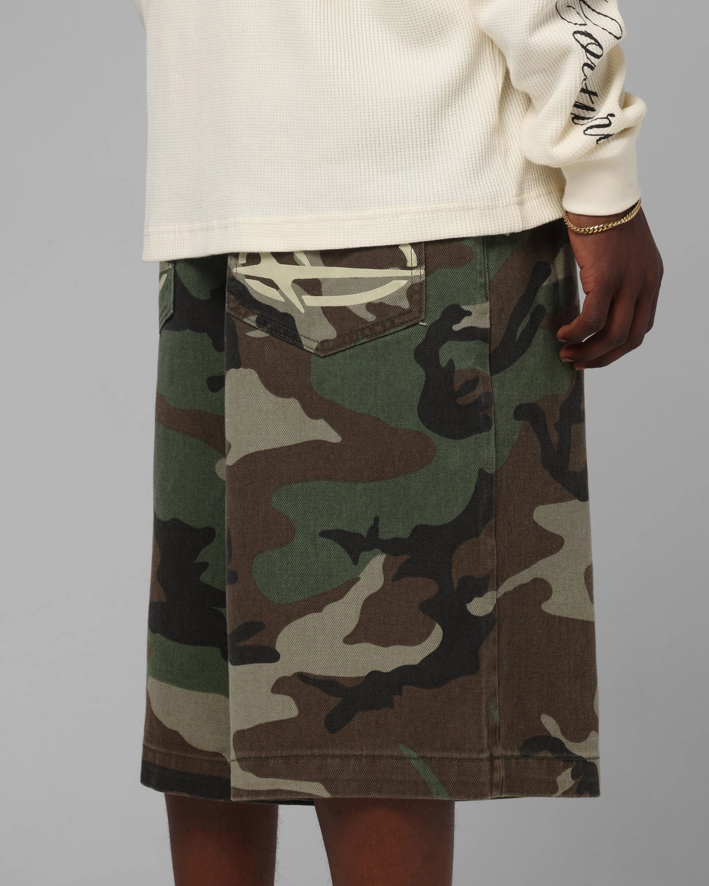 healthcare industry Loiter 3 Quarter Shorts Woodland Camo