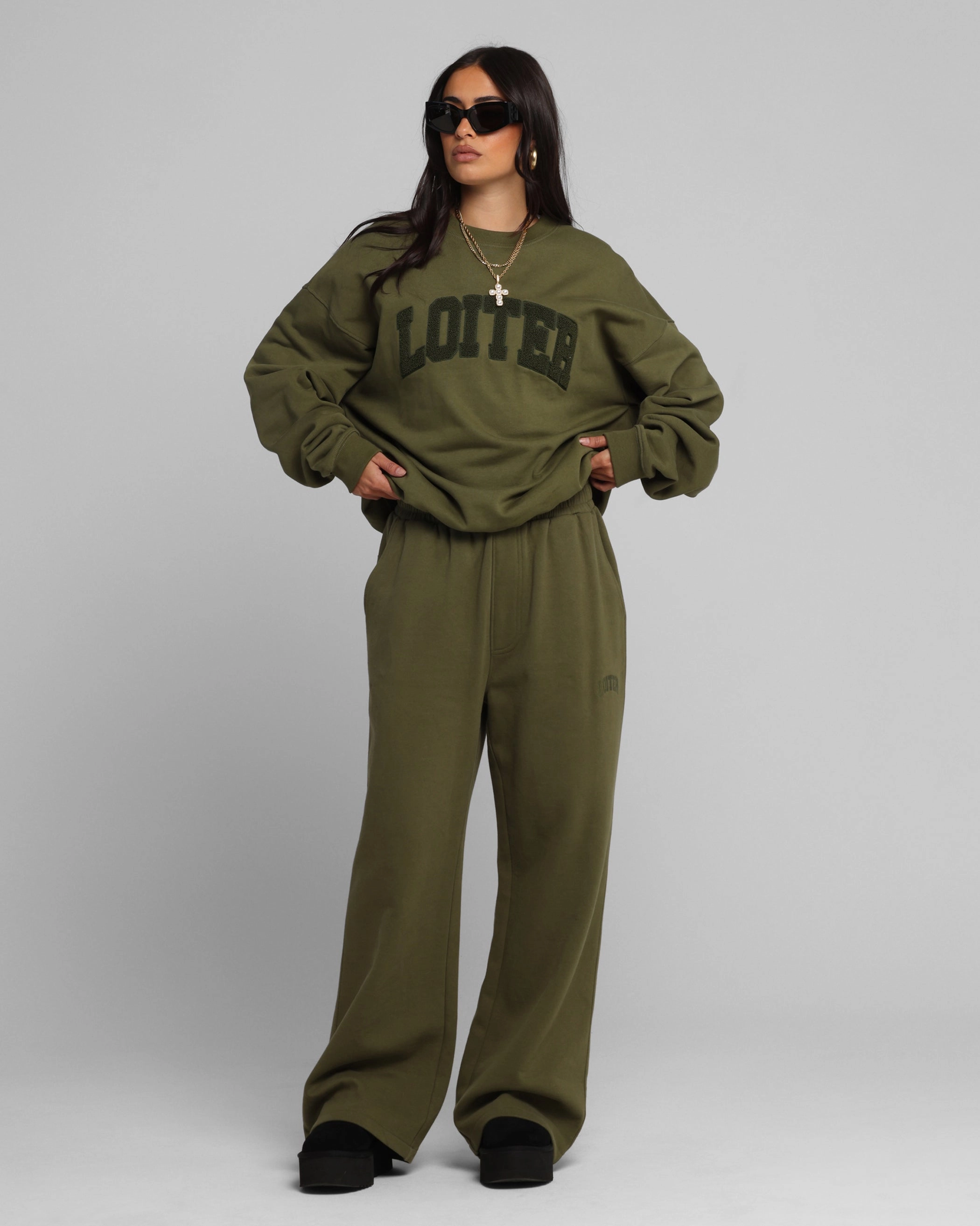 Casual Must-Have Abrasion Resistant Material Loiter Arch Premium Sweat Pants Khaki