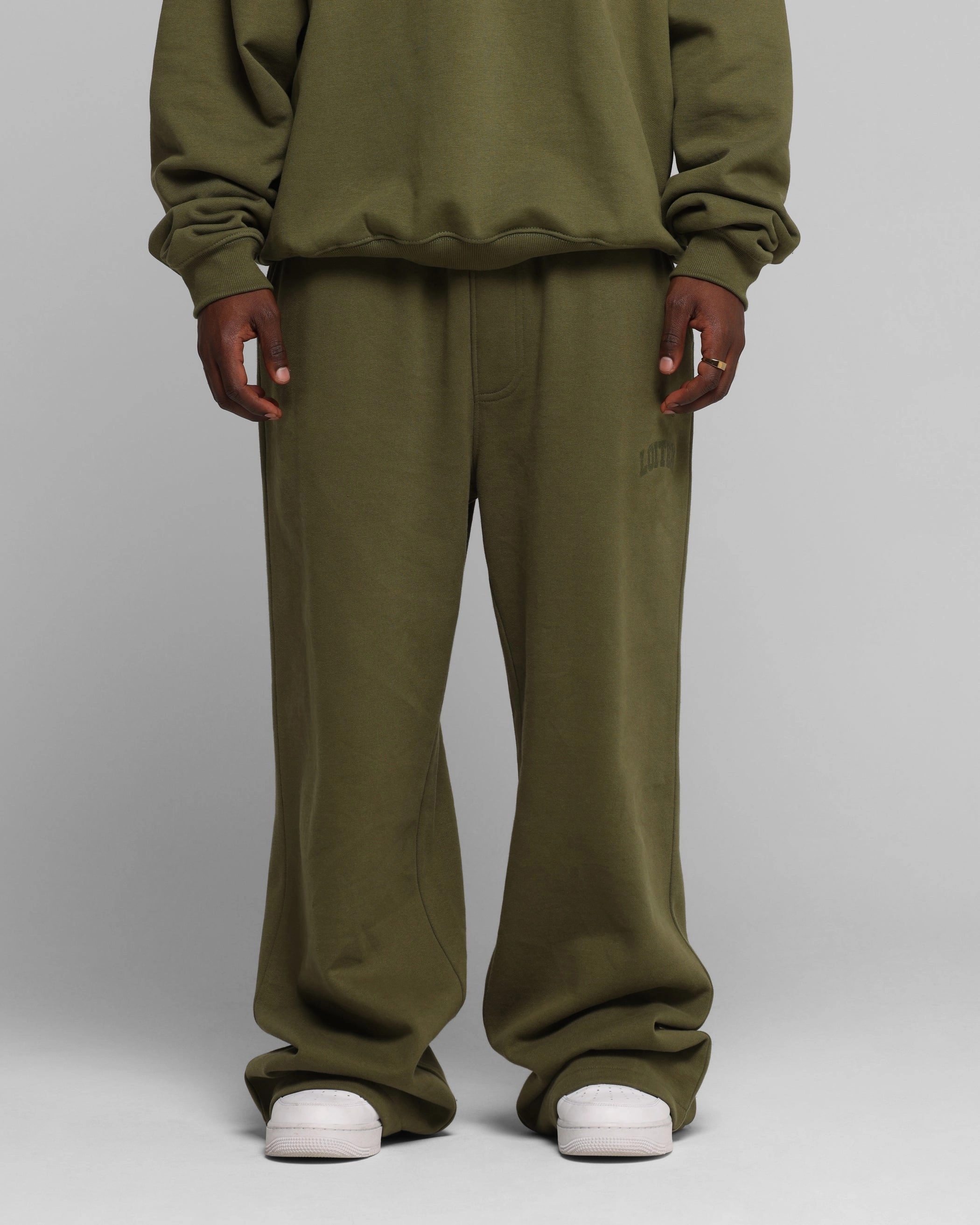 Thermal Regulating Fabric Loiter Arch Premium Sweat Pants Khaki