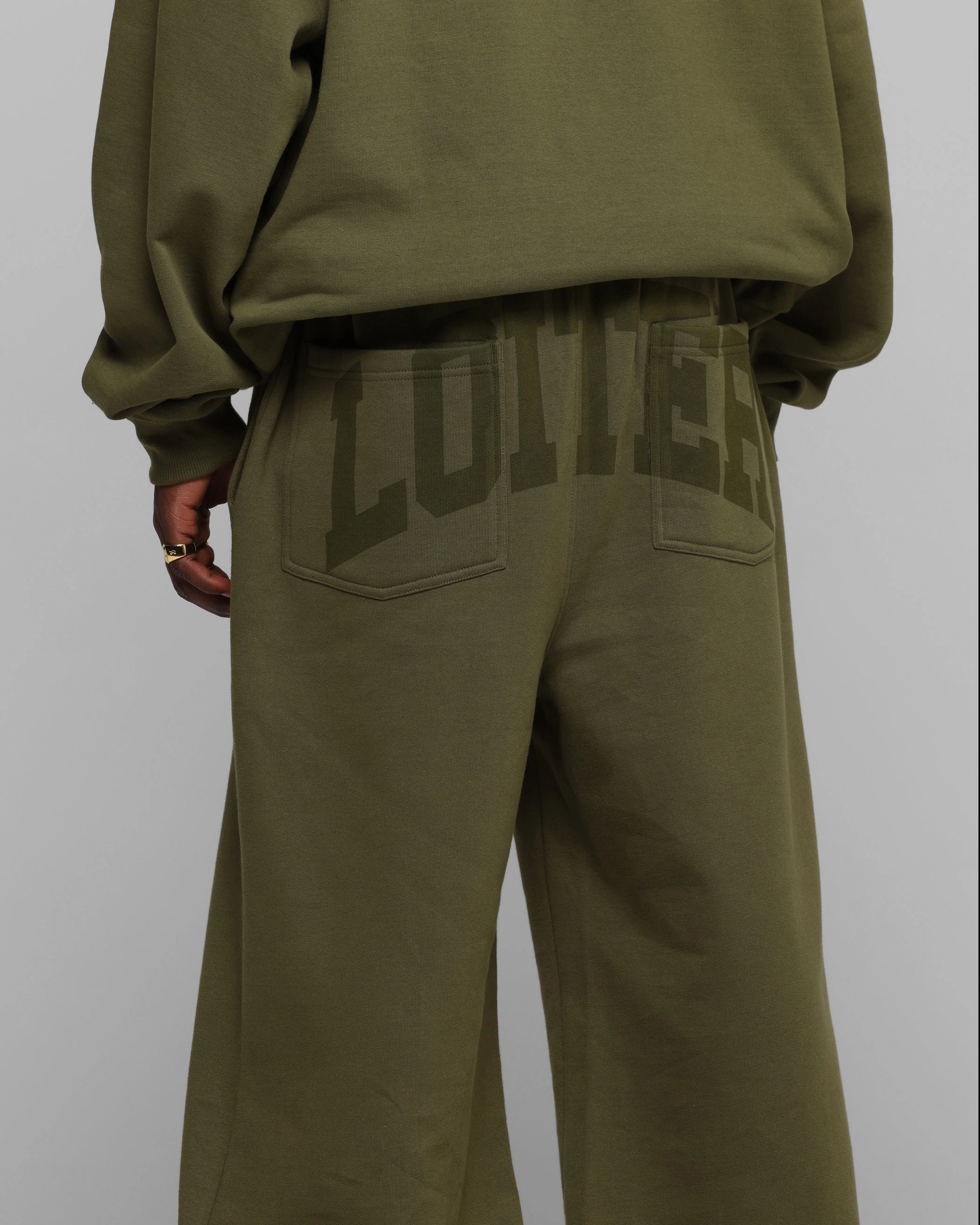 AntiSlipGrip Loiter Arch Premium Sweat Pants Khaki
