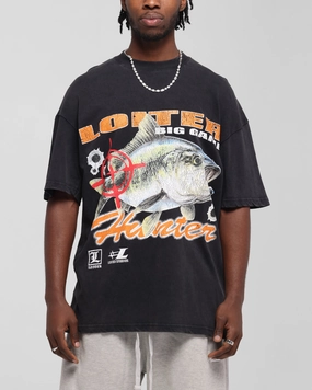 Soft Cotton Feel Fashion Must-Have Loiter Big Game T-Shirt Black Acidwash