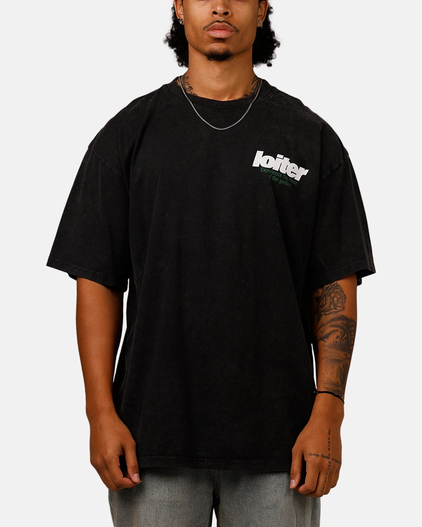 Structured silhouette Loiter Bonsai T-Shirt Black Acidwash