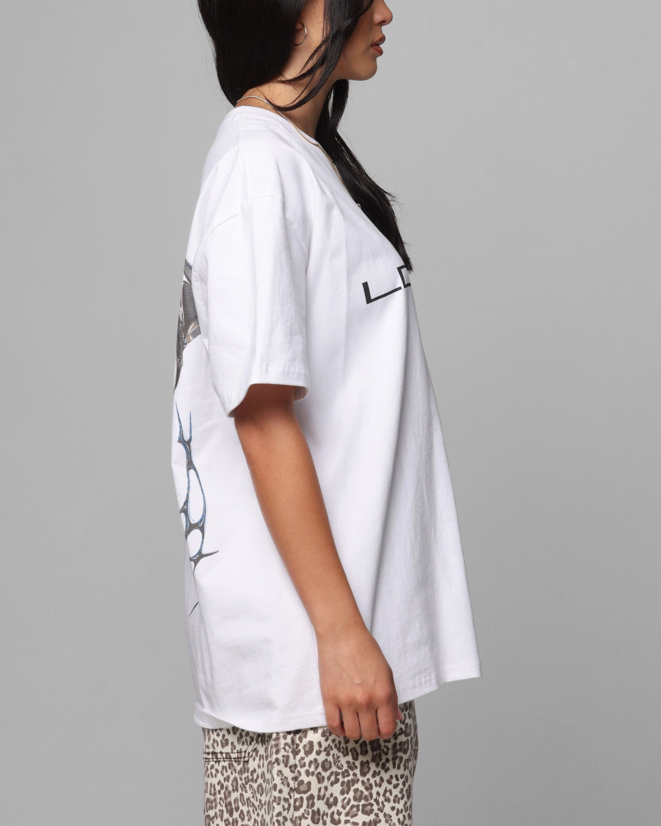 Daily Comfort Style Eco Friendly Production Loiter Chrome Deceiver T-Shirt White