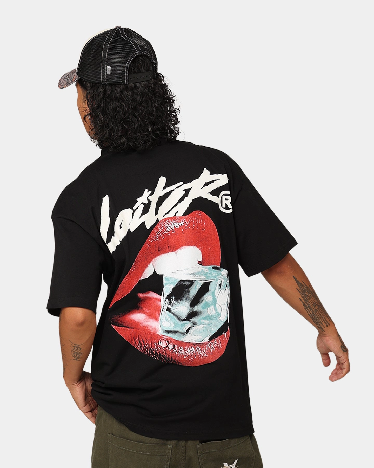 Loiter Cold Lips T-Shirt Black Modern Layer Relax Style Trend