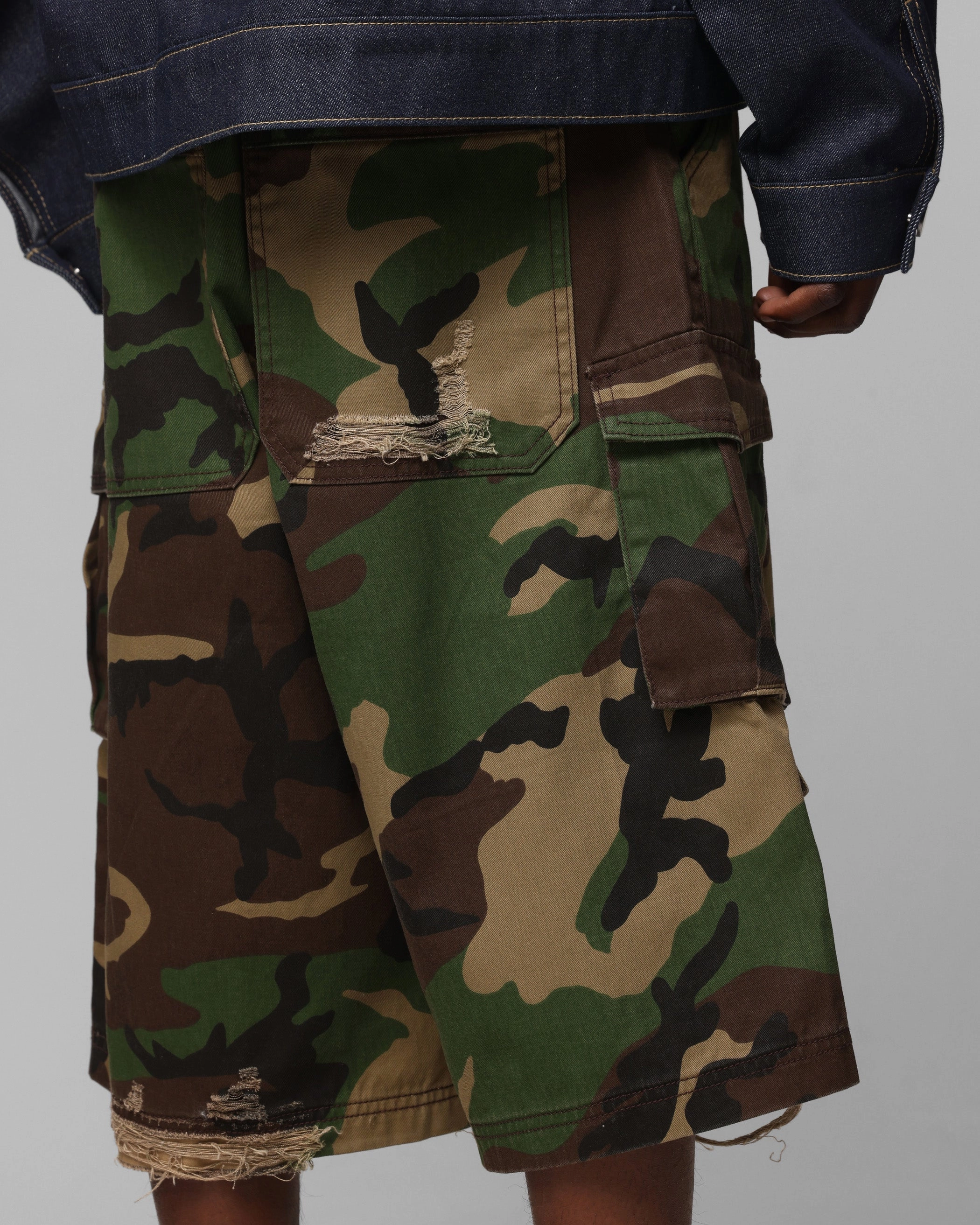 skin friendly Quick Dry Fabric Loiter Collateral Cargo Shorts Camo