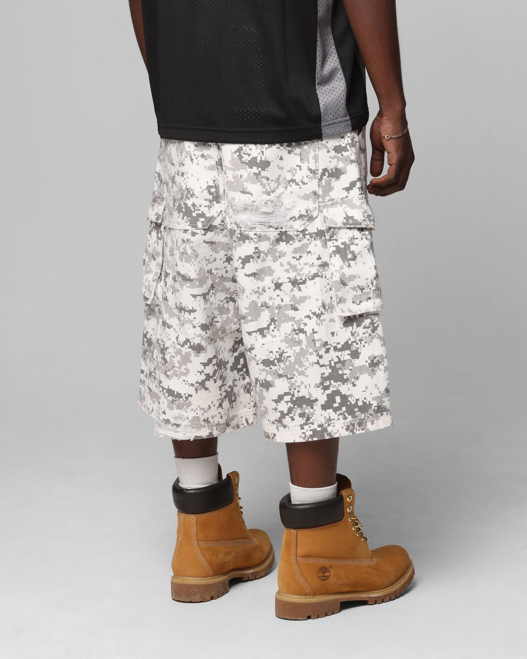 Weekend Outfit Loiter Collateral Cargo Shorts Digi Snow Camo