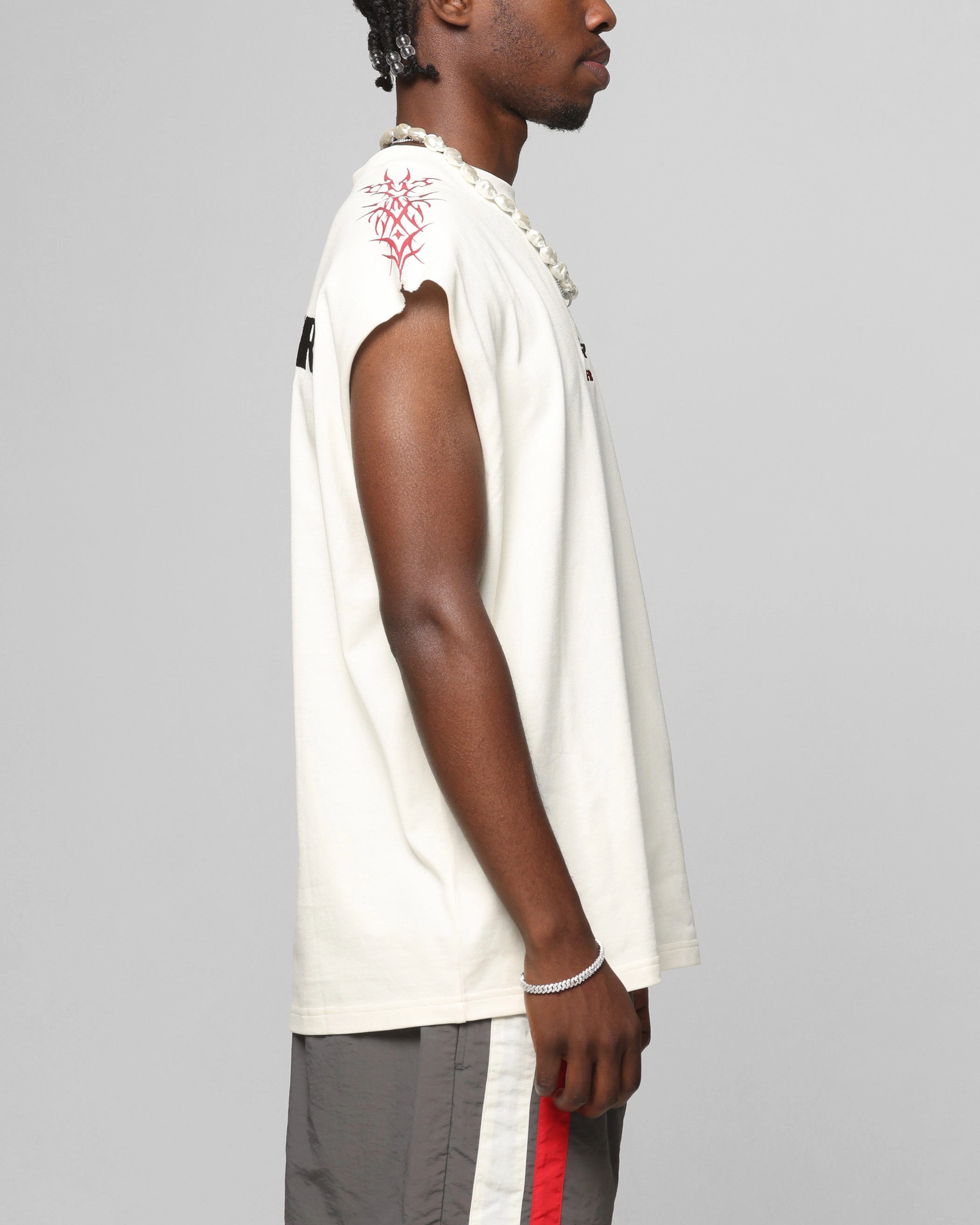 Easy-to-Style Top Loiter Cyber Muscle T-Shirt Off White