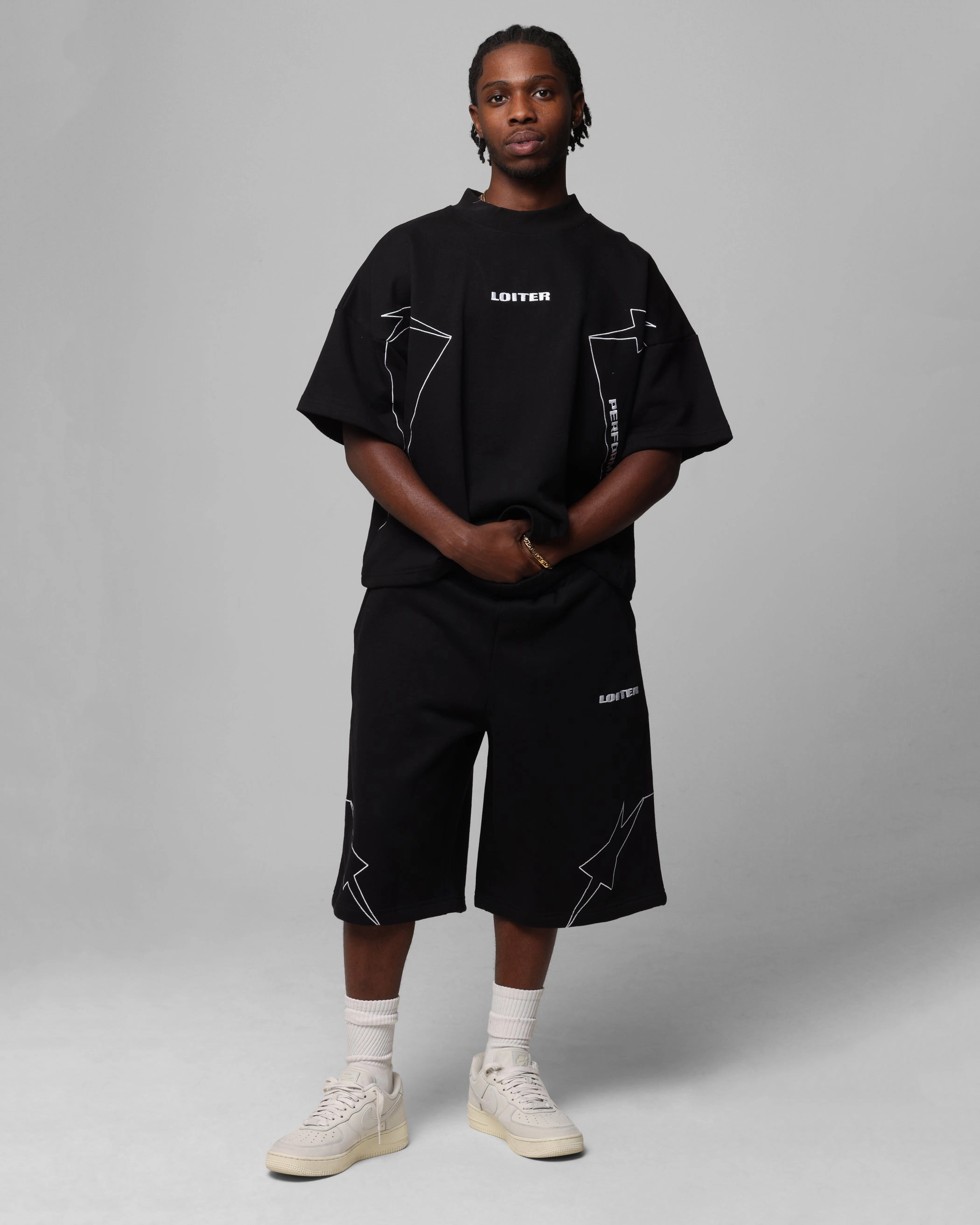 Weekend Trend Easy Style Loiter Dark Performance T-Shirt Black